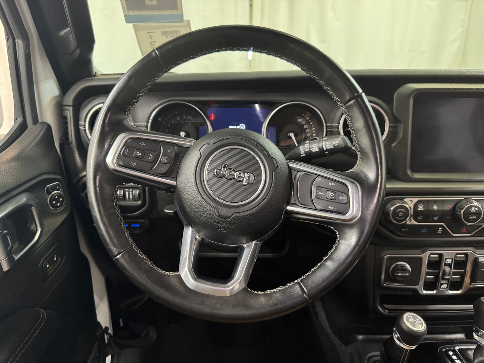 Thumbnail: 2022 Jeep Wrangler - 4