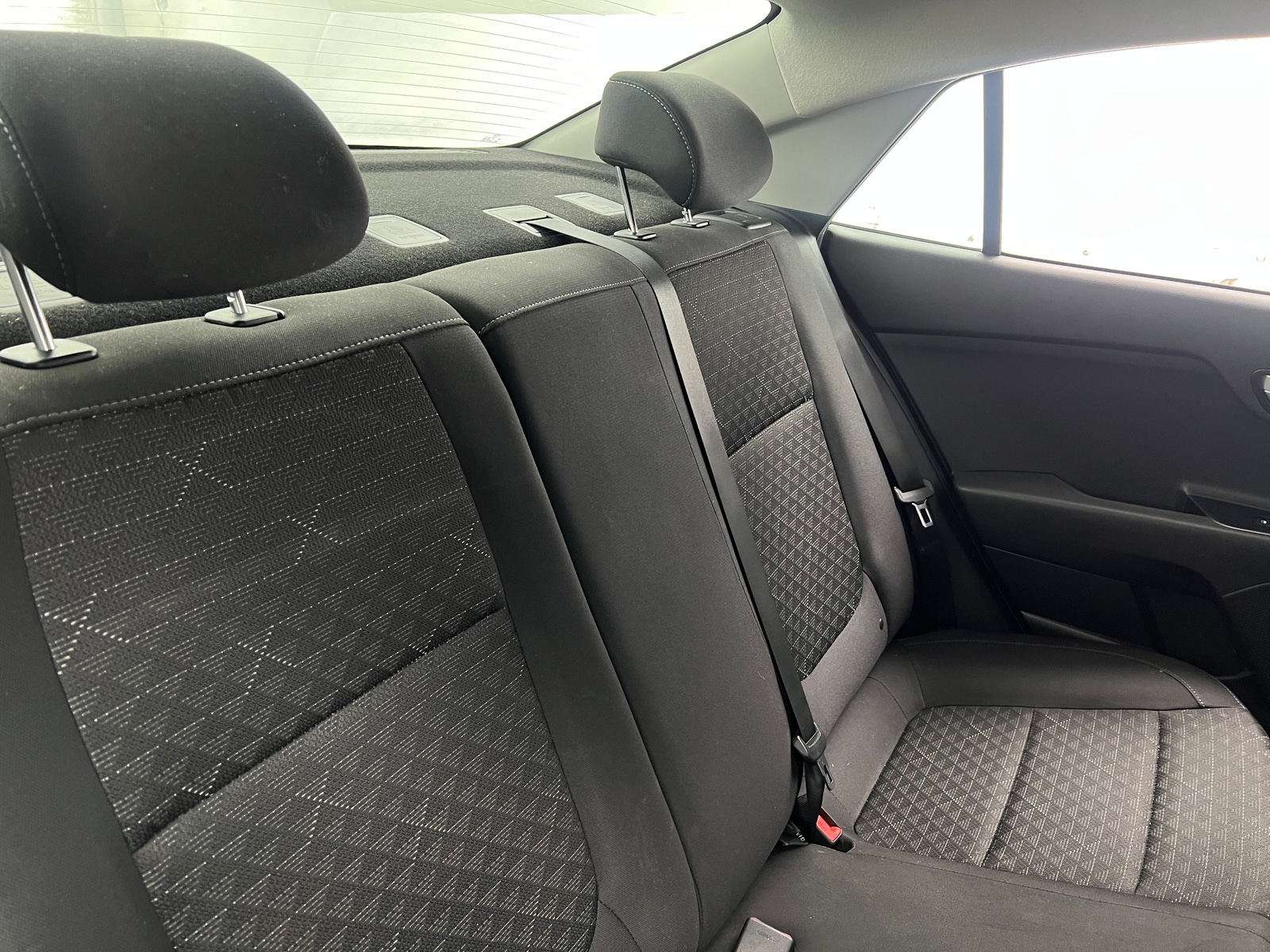 Thumbnail: 2019 Kia Rio - 6