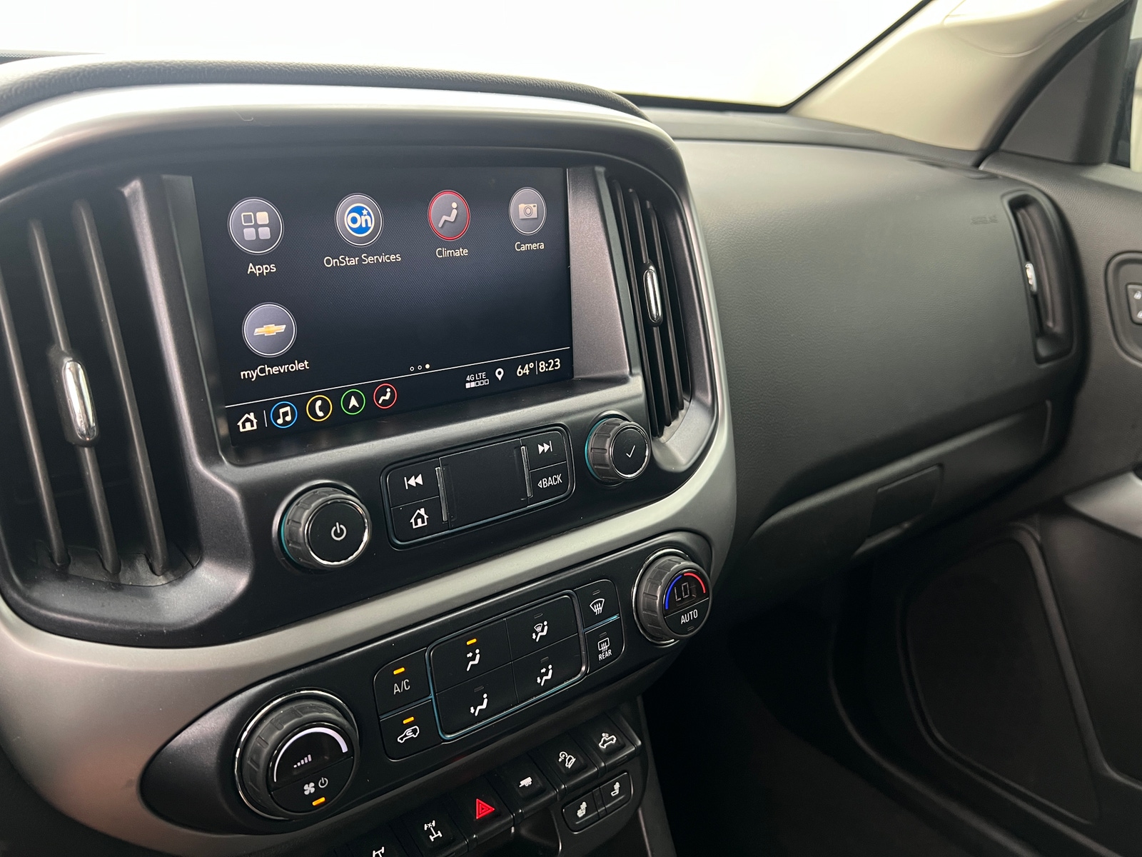 Thumbnail: 2021 Chevrolet Colorado - 3