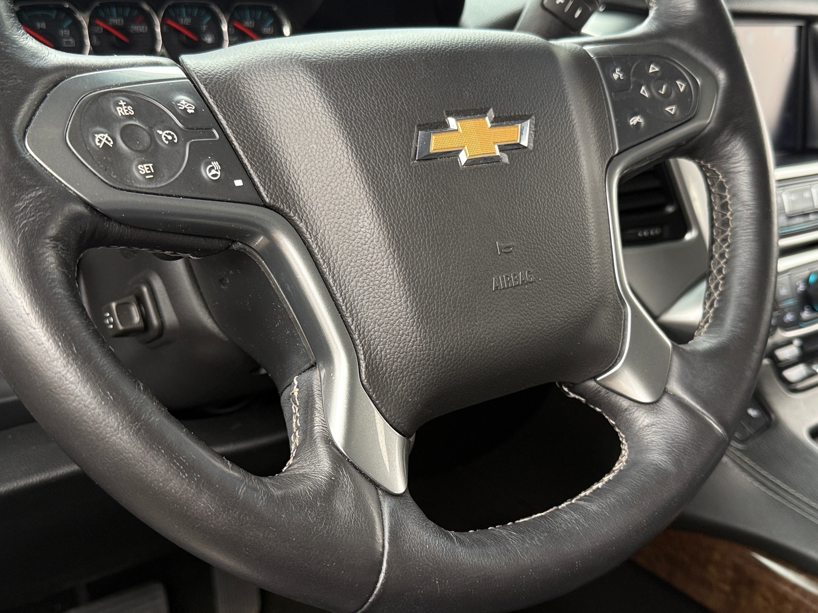 Thumbnail: 2018 Chevrolet Tahoe - 4