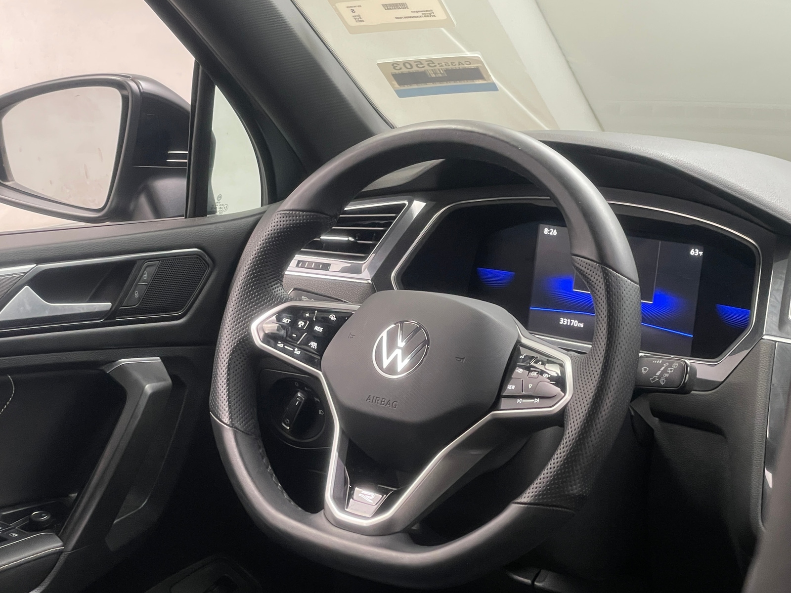 Thumbnail: 2022 Volkswagen Tiguan - 4