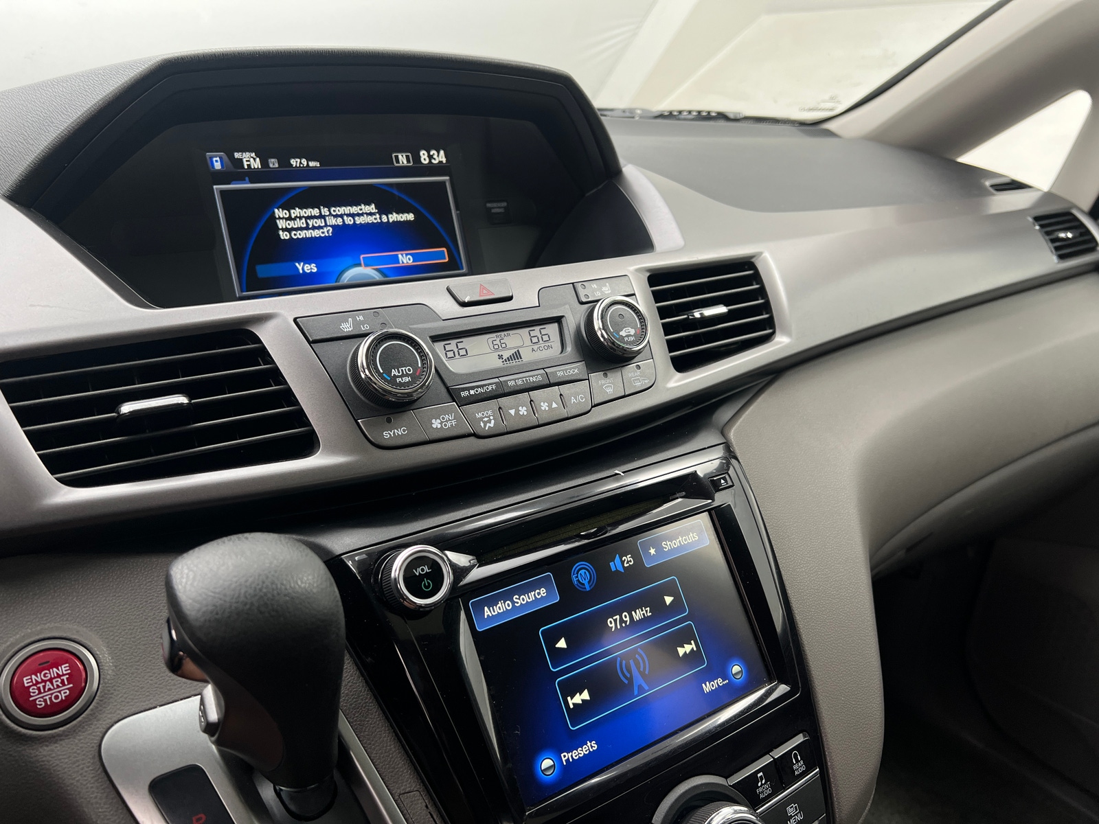 Thumbnail: 2015 Honda Odyssey - 3