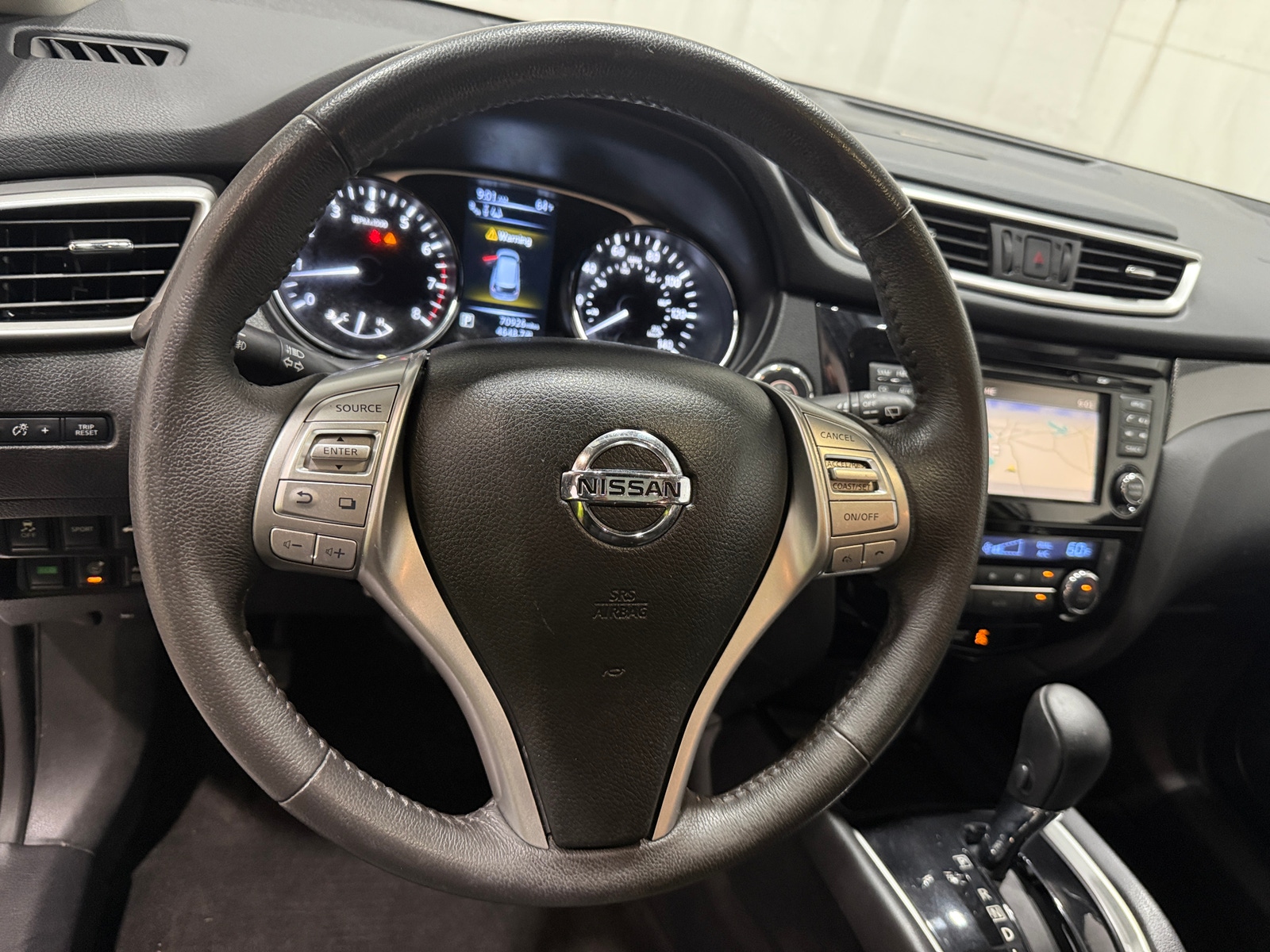 Thumbnail: 2015 Nissan Rogue - 4