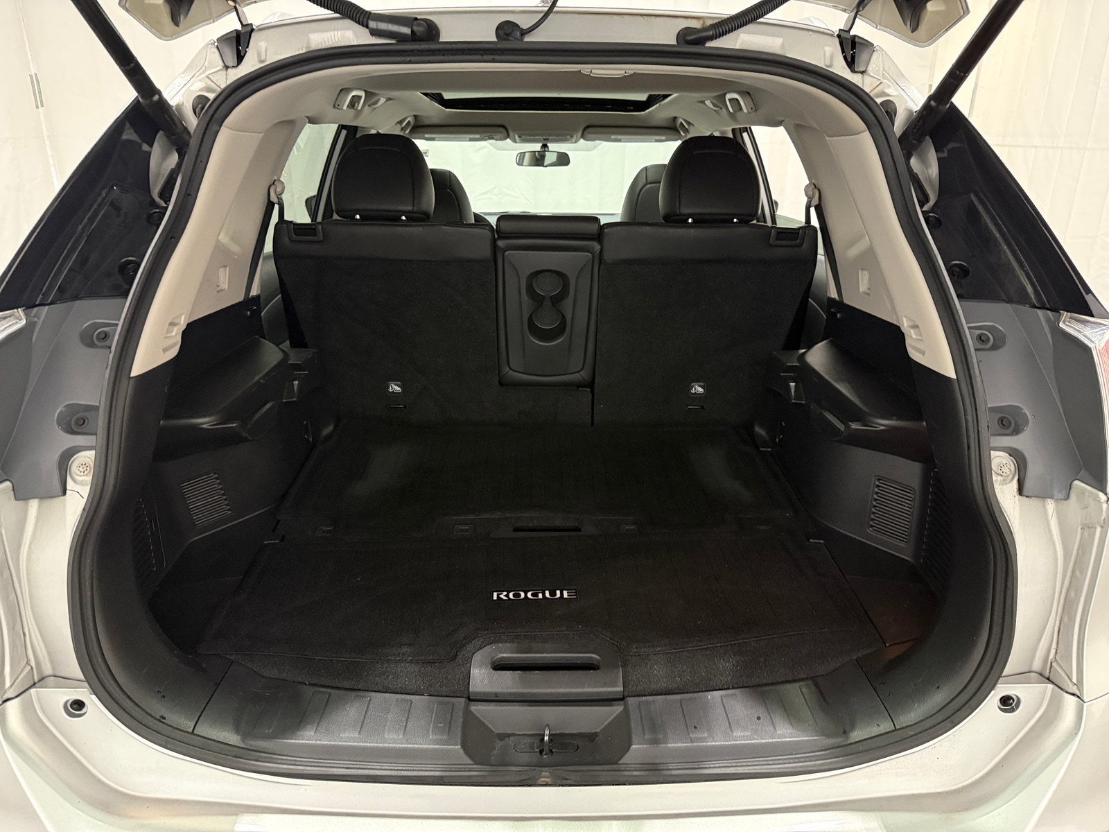 Thumbnail: 2015 Nissan Rogue - 6