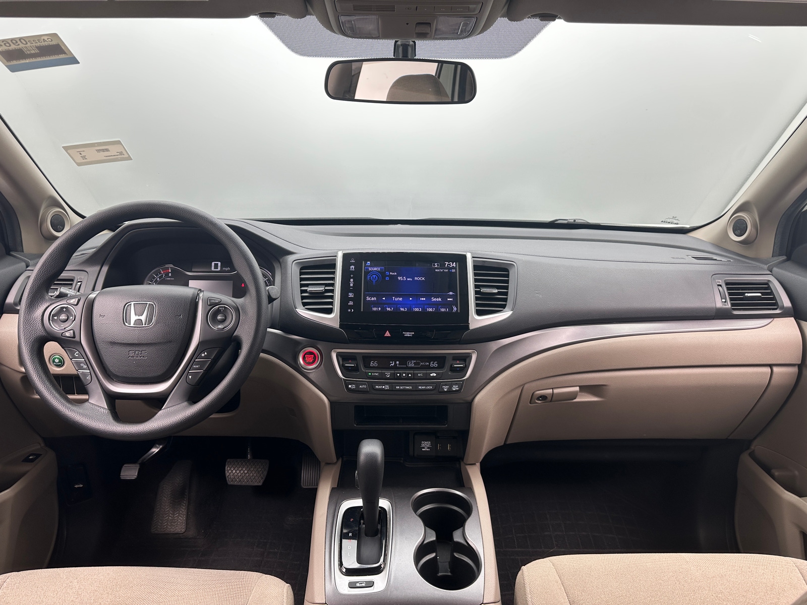Thumbnail: 2018 Honda Pilot - 3