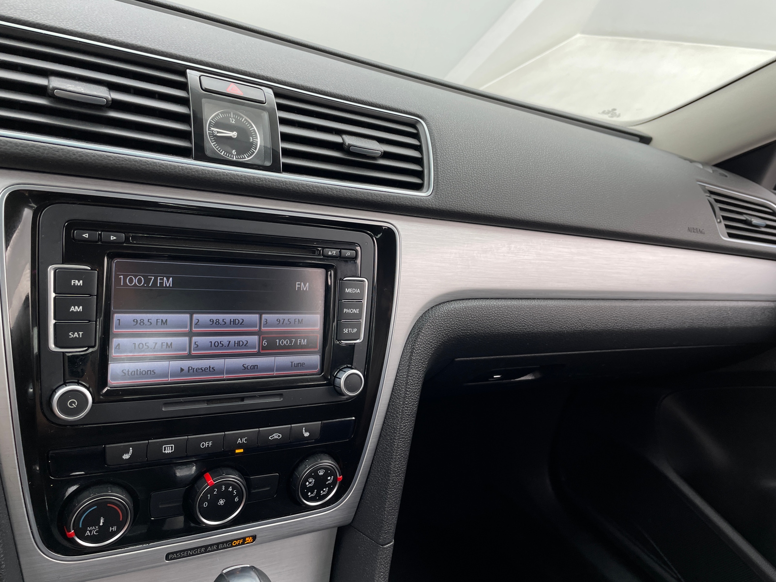 Thumbnail: 2013 Volkswagen Passat - 3