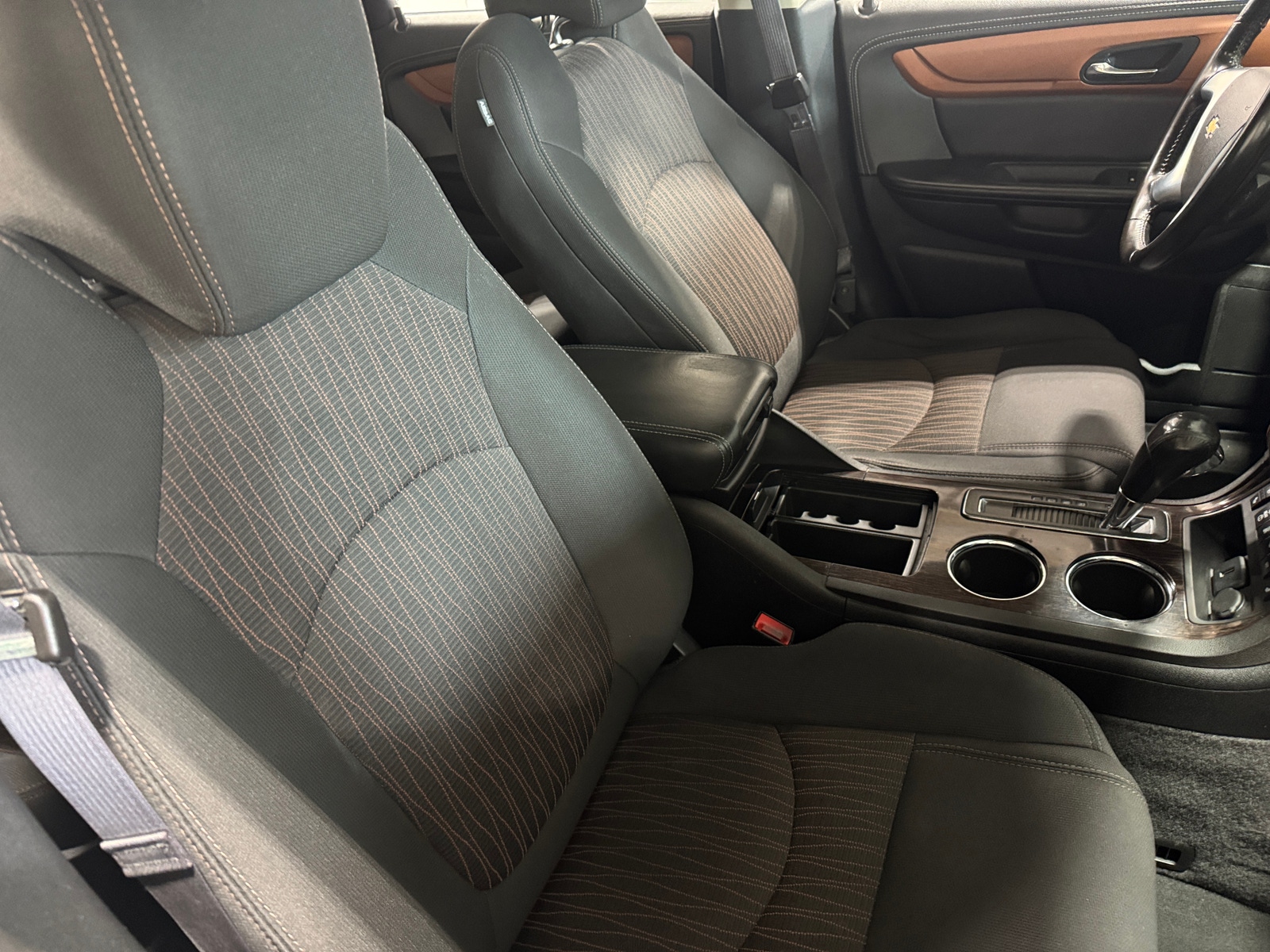 Thumbnail: 2015 Chevrolet Traverse - 2