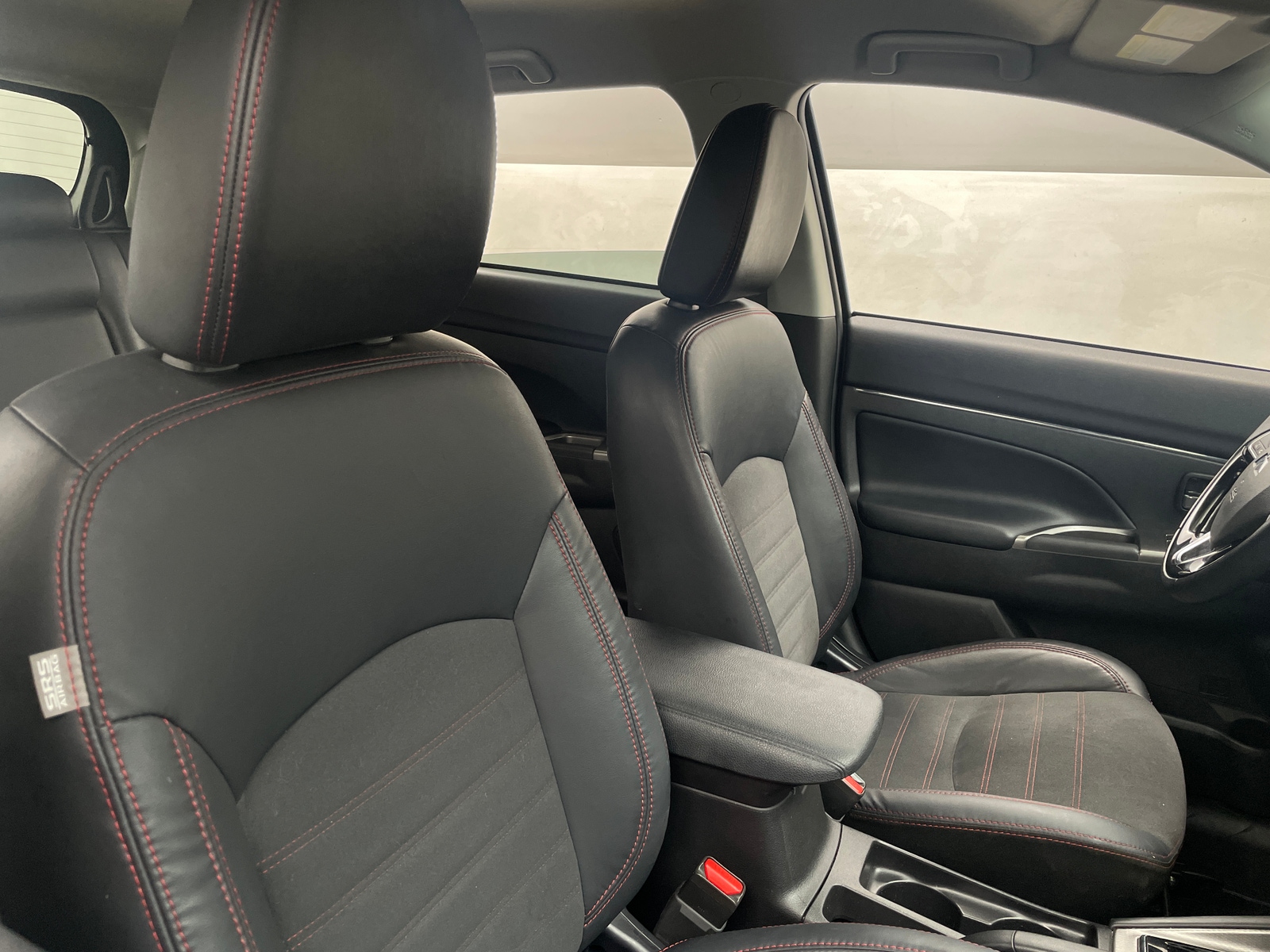 Thumbnail: 2023 Mitsubishi Outlander Sport - 2