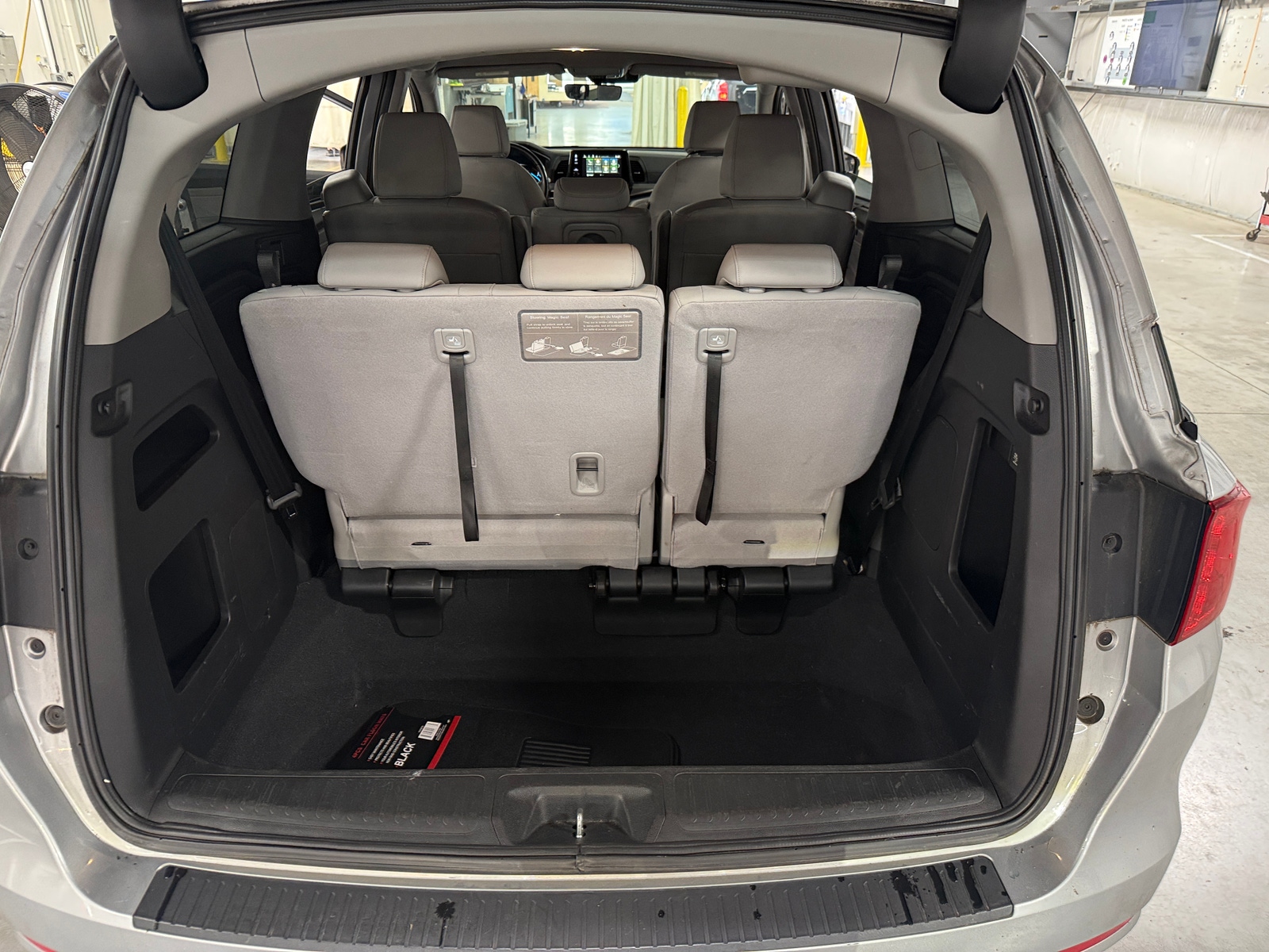 Thumbnail: 2018 Honda Odyssey - 6
