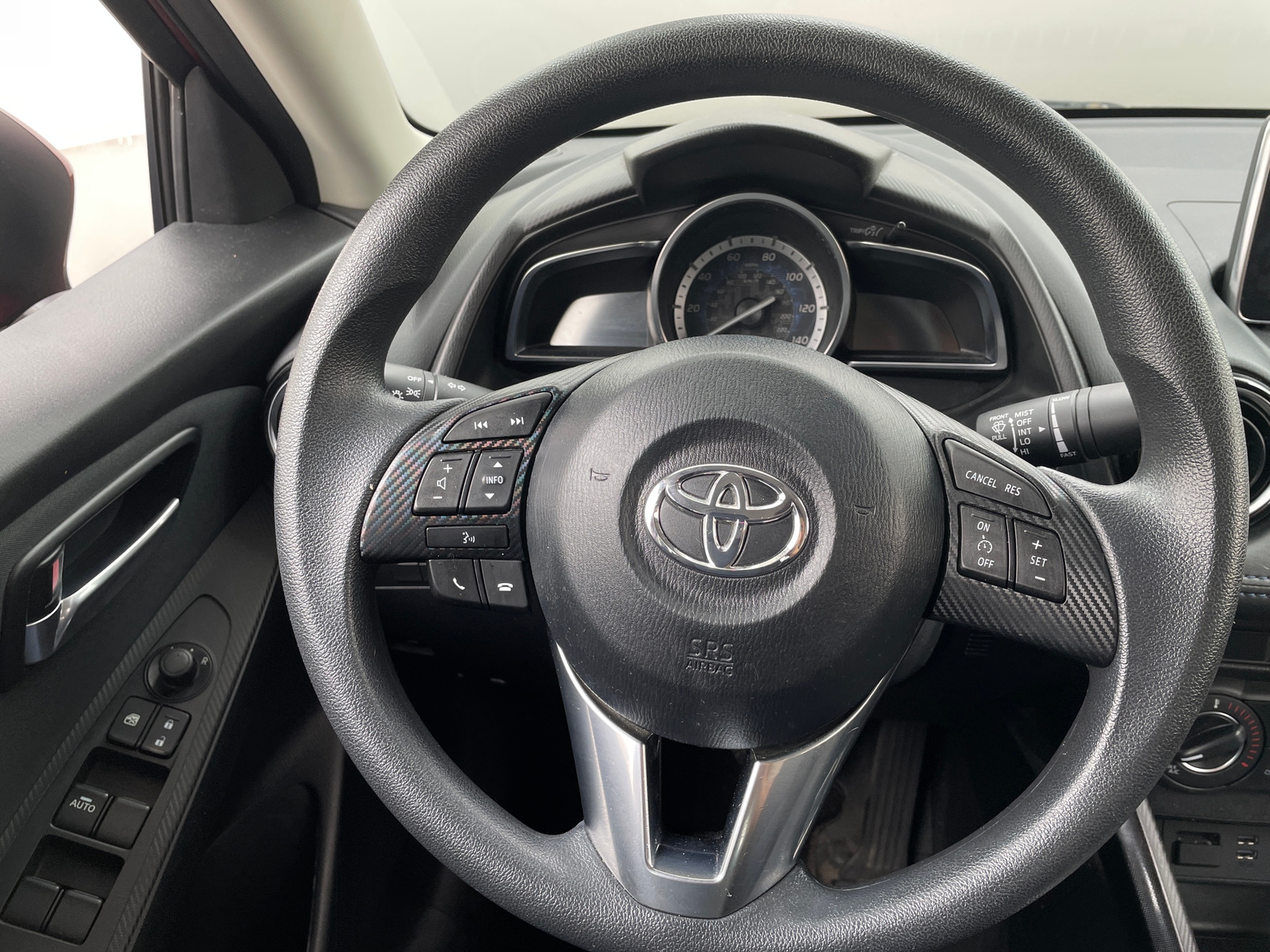 Thumbnail: 2017 Toyota Yaris iA - 5