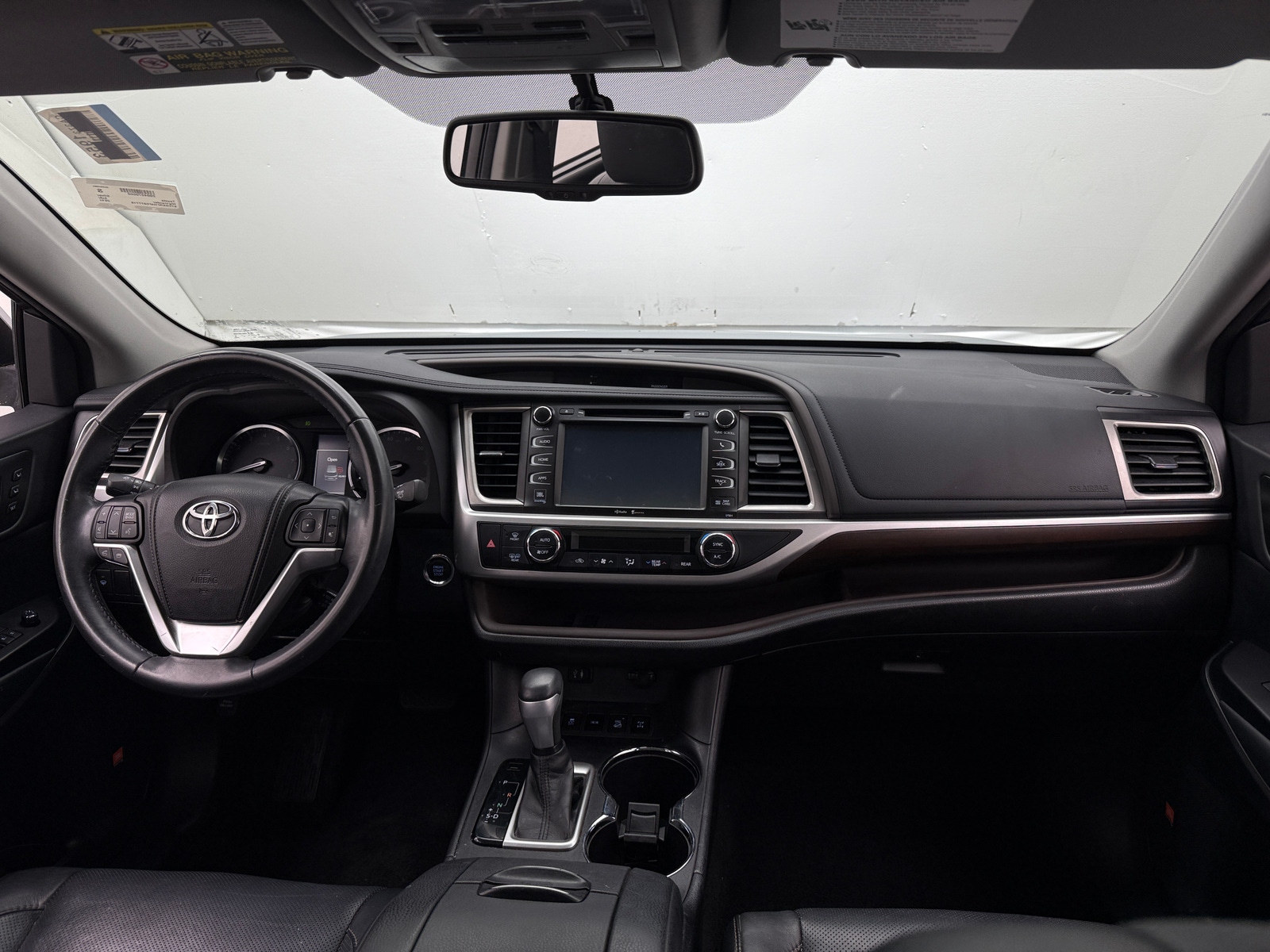 Thumbnail: 2015 Toyota Highlander - 2