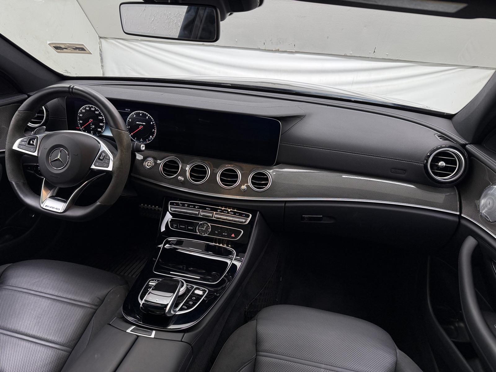 Thumbnail: 2018 Mercedes-Benz E-Class - 2