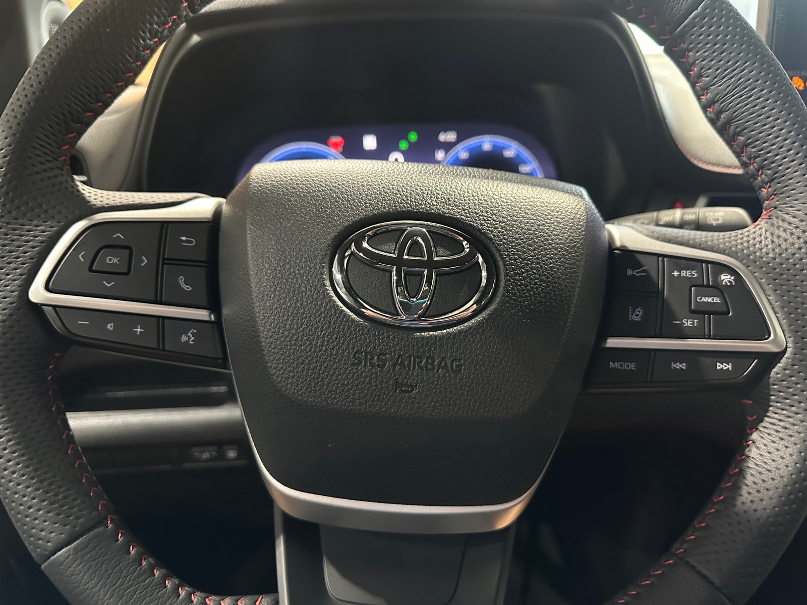 Thumbnail: 2025 Toyota Sienna - 5