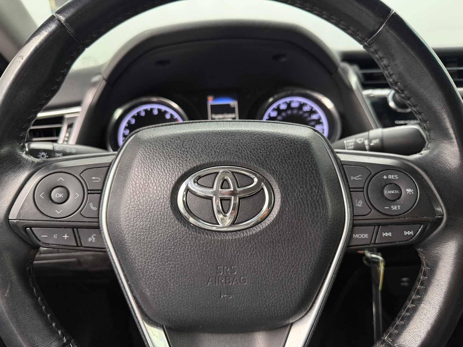 Thumbnail: 2018 Toyota Camry - 4