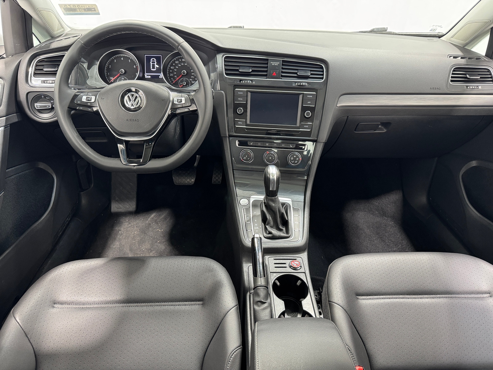 Thumbnail: 2021 Volkswagen Golf - 2