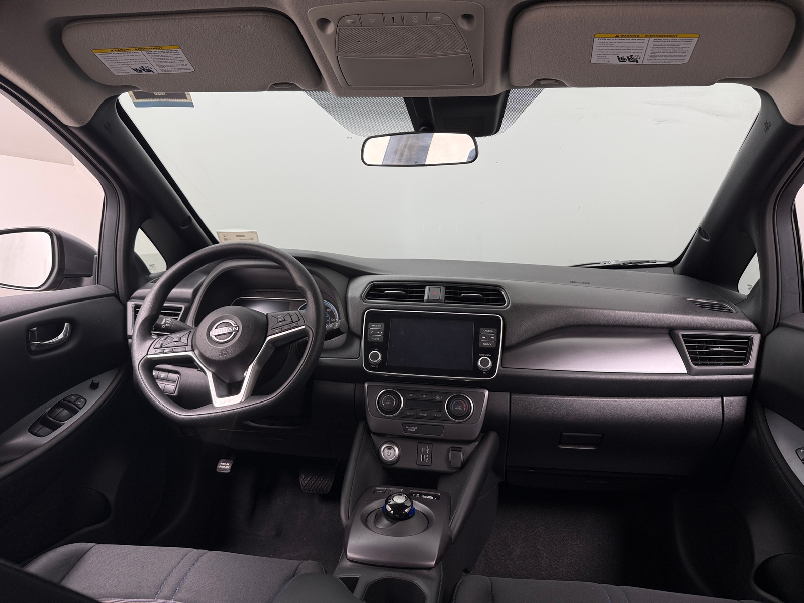 Thumbnail: 2025 Nissan Leaf - 3