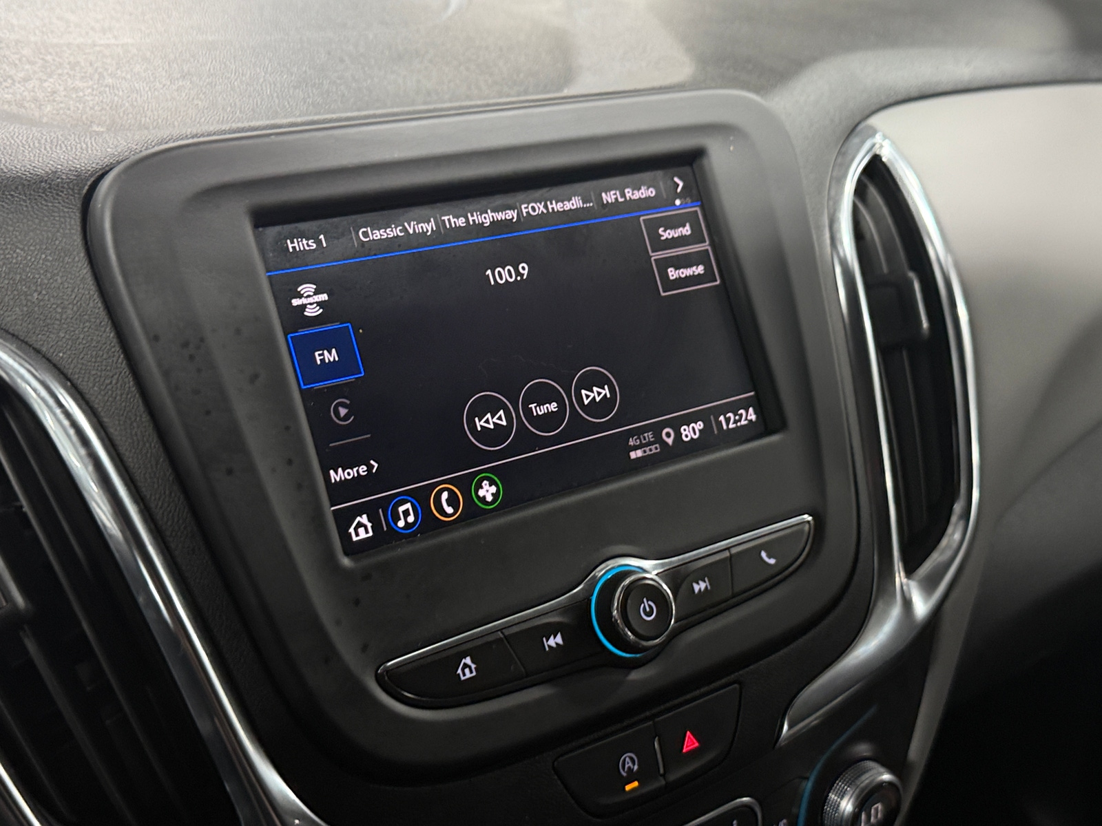 Thumbnail: 2024 Chevrolet Equinox - 4