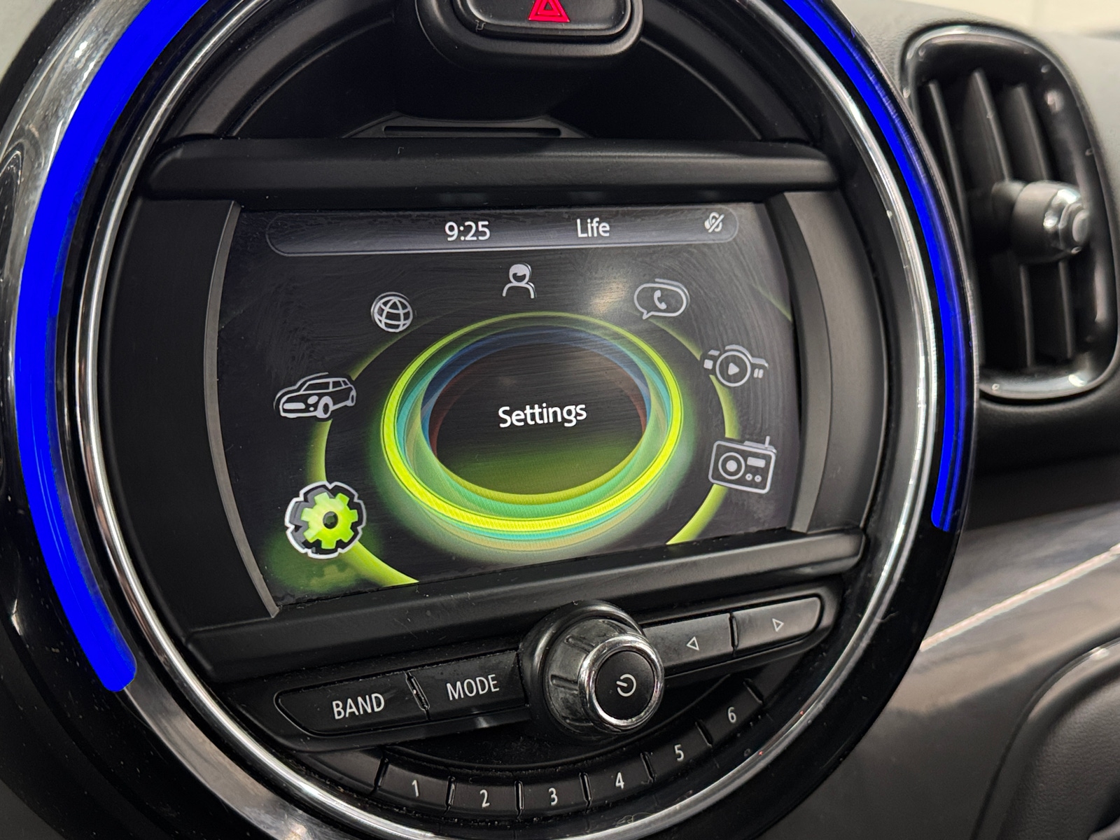 Thumbnail: 2017 MINI Cooper Countryman - 3
