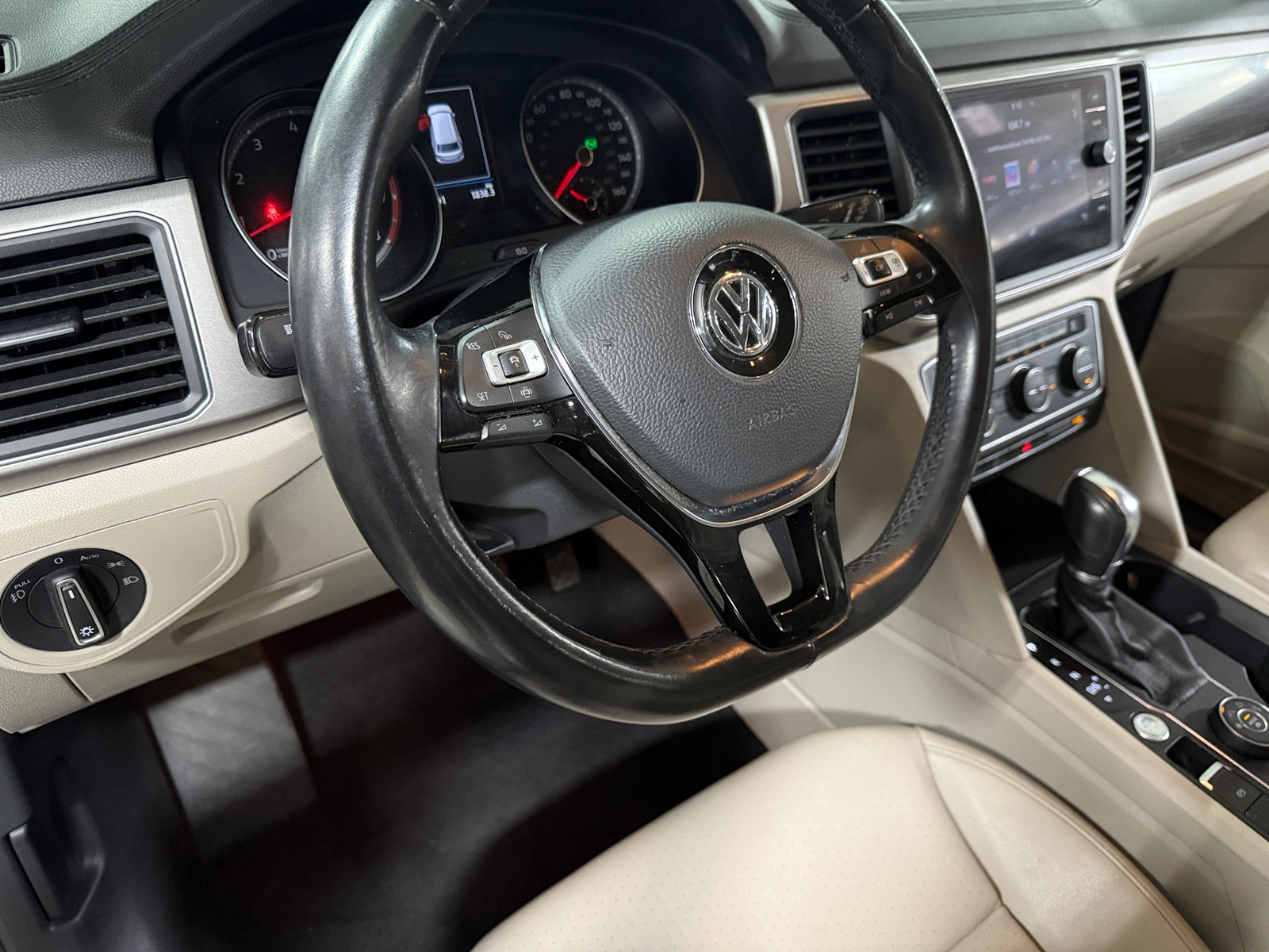 Thumbnail: 2019 Volkswagen Atlas - 4