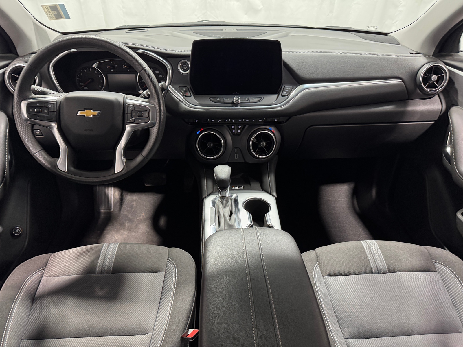 Thumbnail: 2023 Chevrolet Blazer - 3