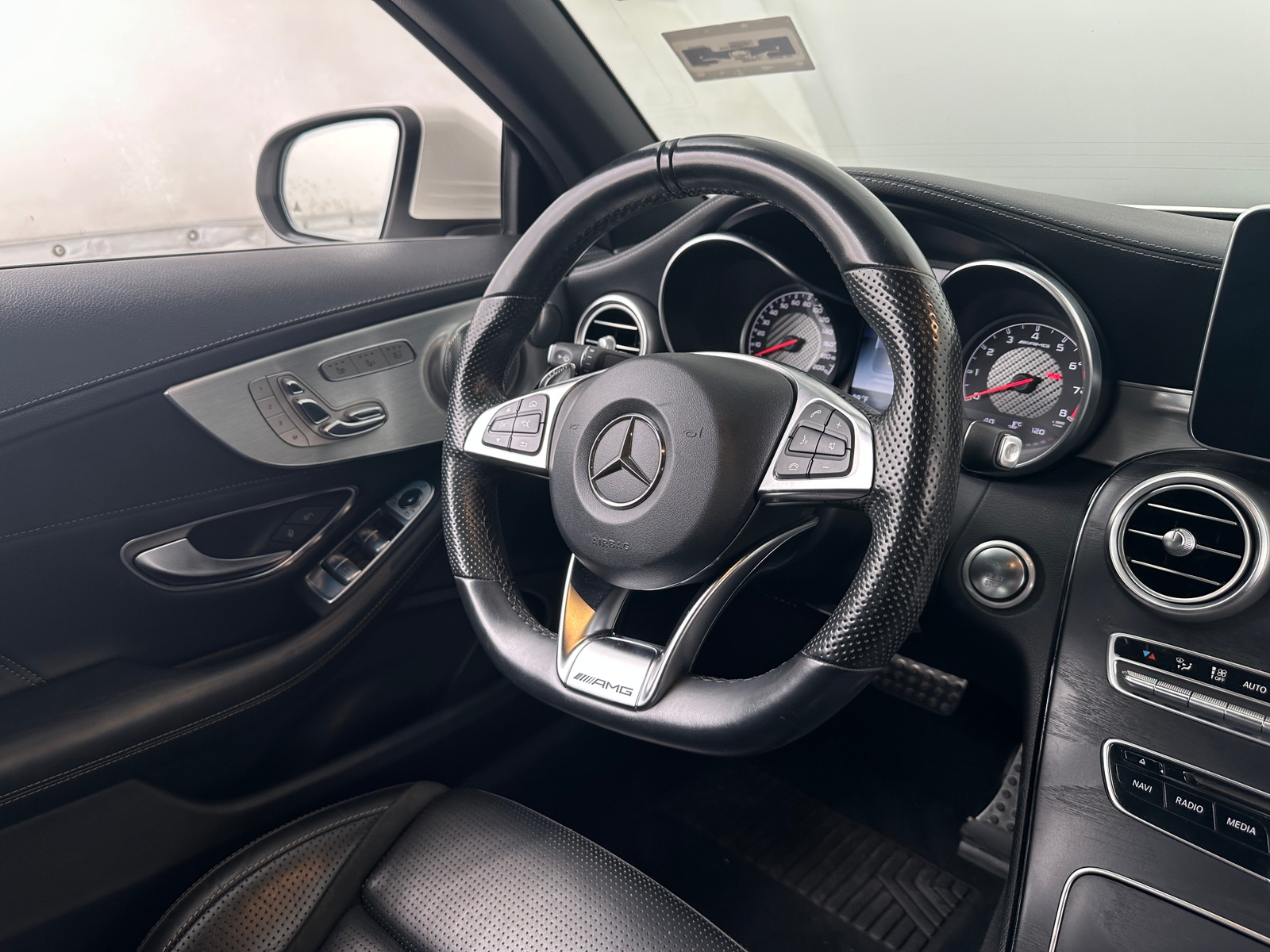 Thumbnail: 2017 Mercedes-Benz C-Class - 4