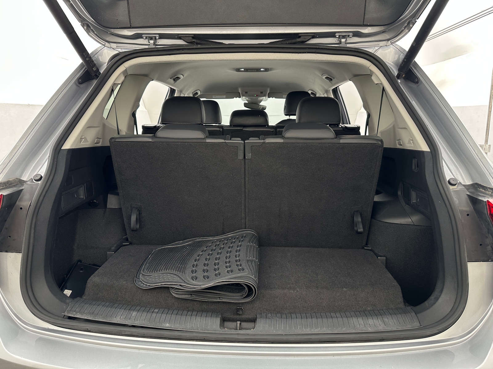 Thumbnail: 2024 Volkswagen Tiguan - 6