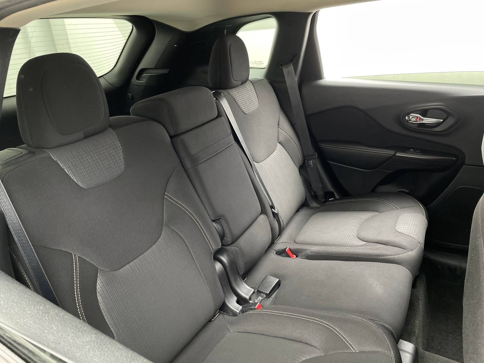 Thumbnail: 2015 Jeep Cherokee - 6