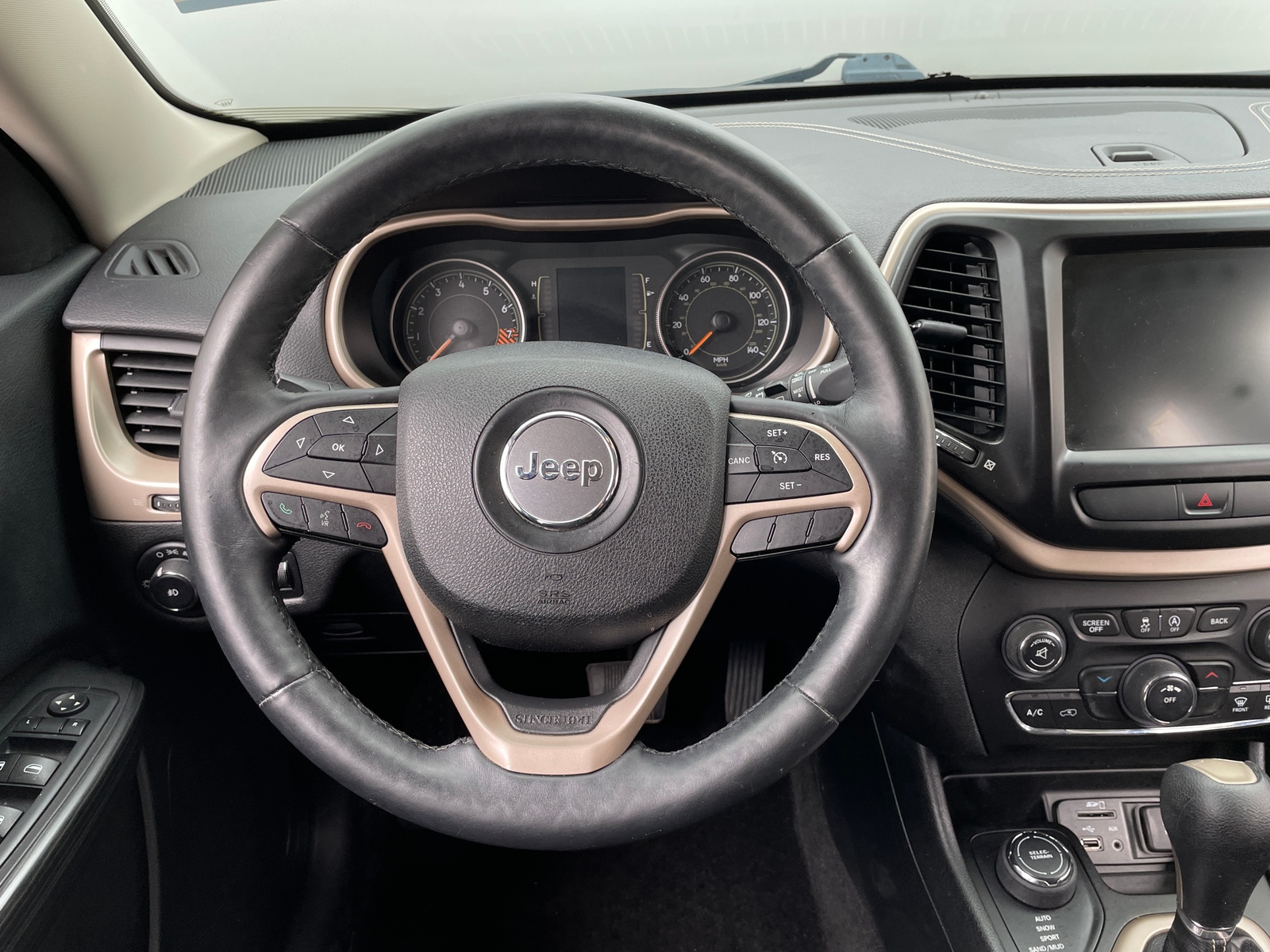 Thumbnail: 2015 Jeep Cherokee - 5