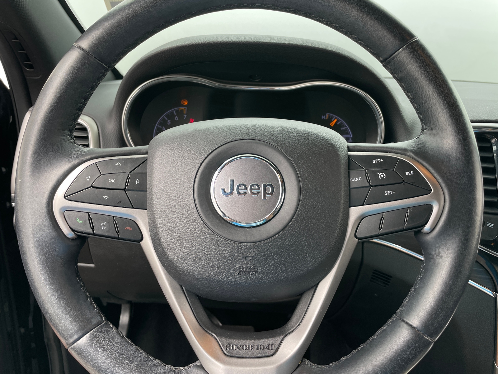Thumbnail: 2020 Jeep Grand Cherokee - 4