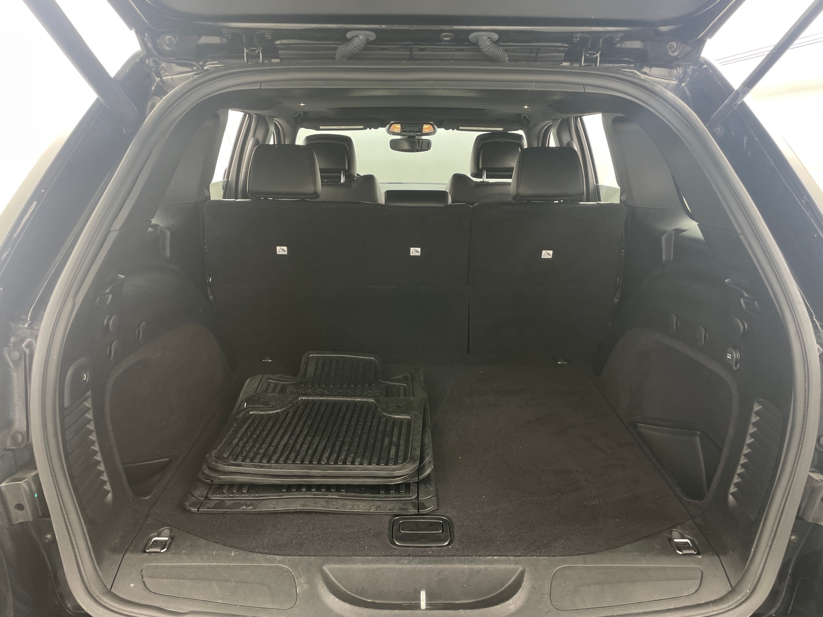 Thumbnail: 2020 Jeep Grand Cherokee - 6