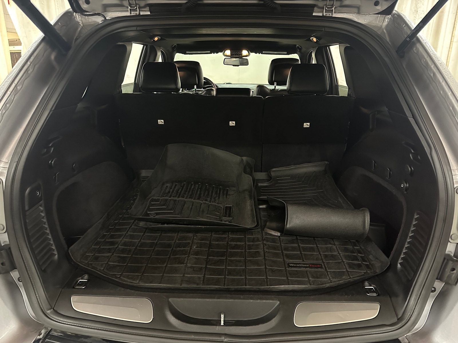 Thumbnail: 2015 Jeep Grand Cherokee - 6