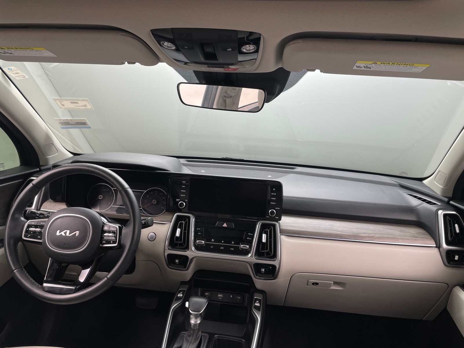 Thumbnail: 2022 Kia Sorento - 2