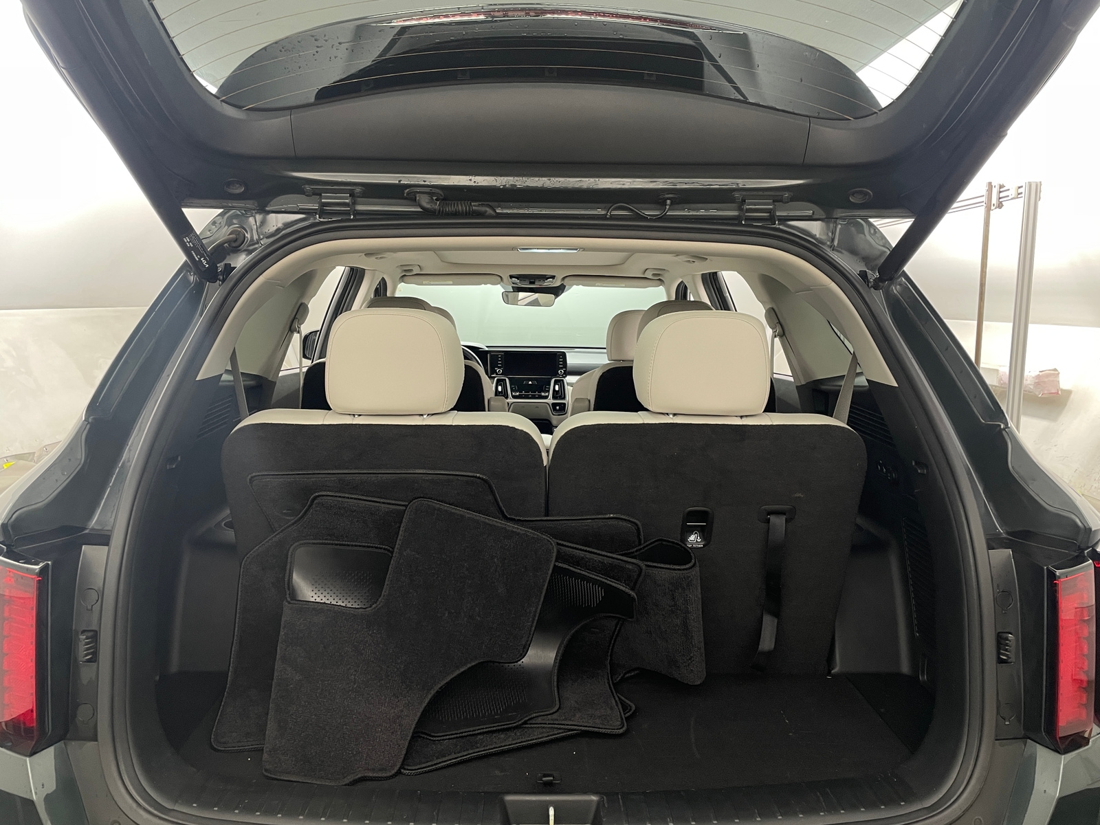 Thumbnail: 2022 Kia Sorento - 6