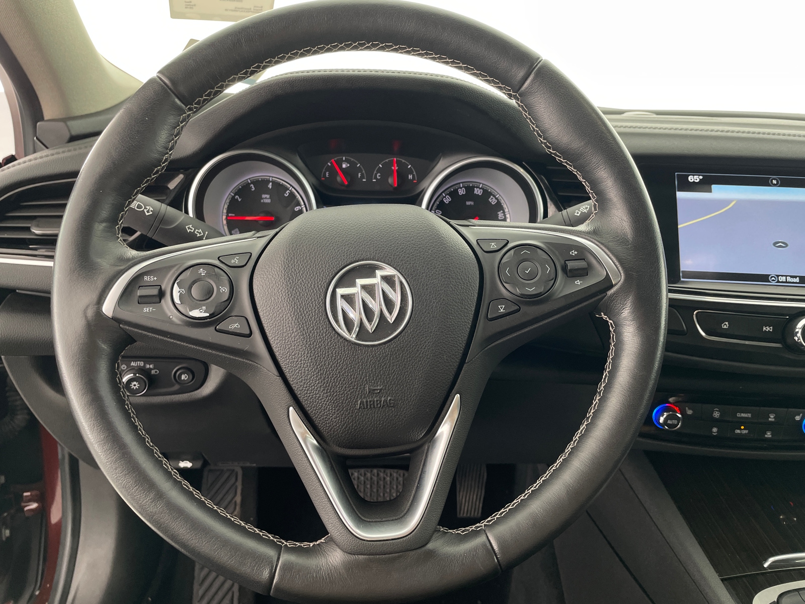 Thumbnail: 2018 Buick Regal - 4