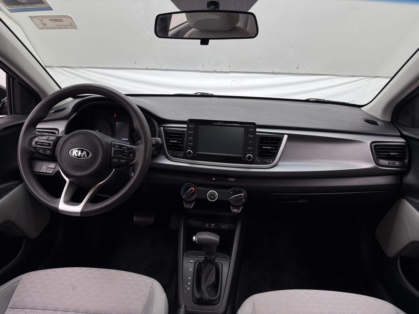 Thumbnail: 2019 Kia Rio - 3