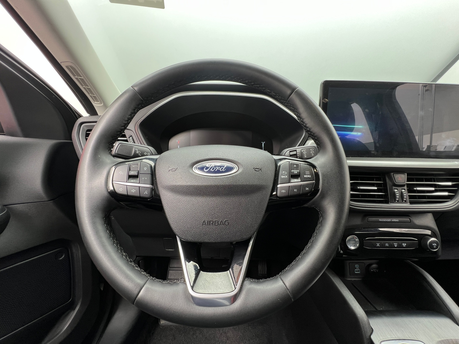 Thumbnail: 2023 Ford Escape - 5