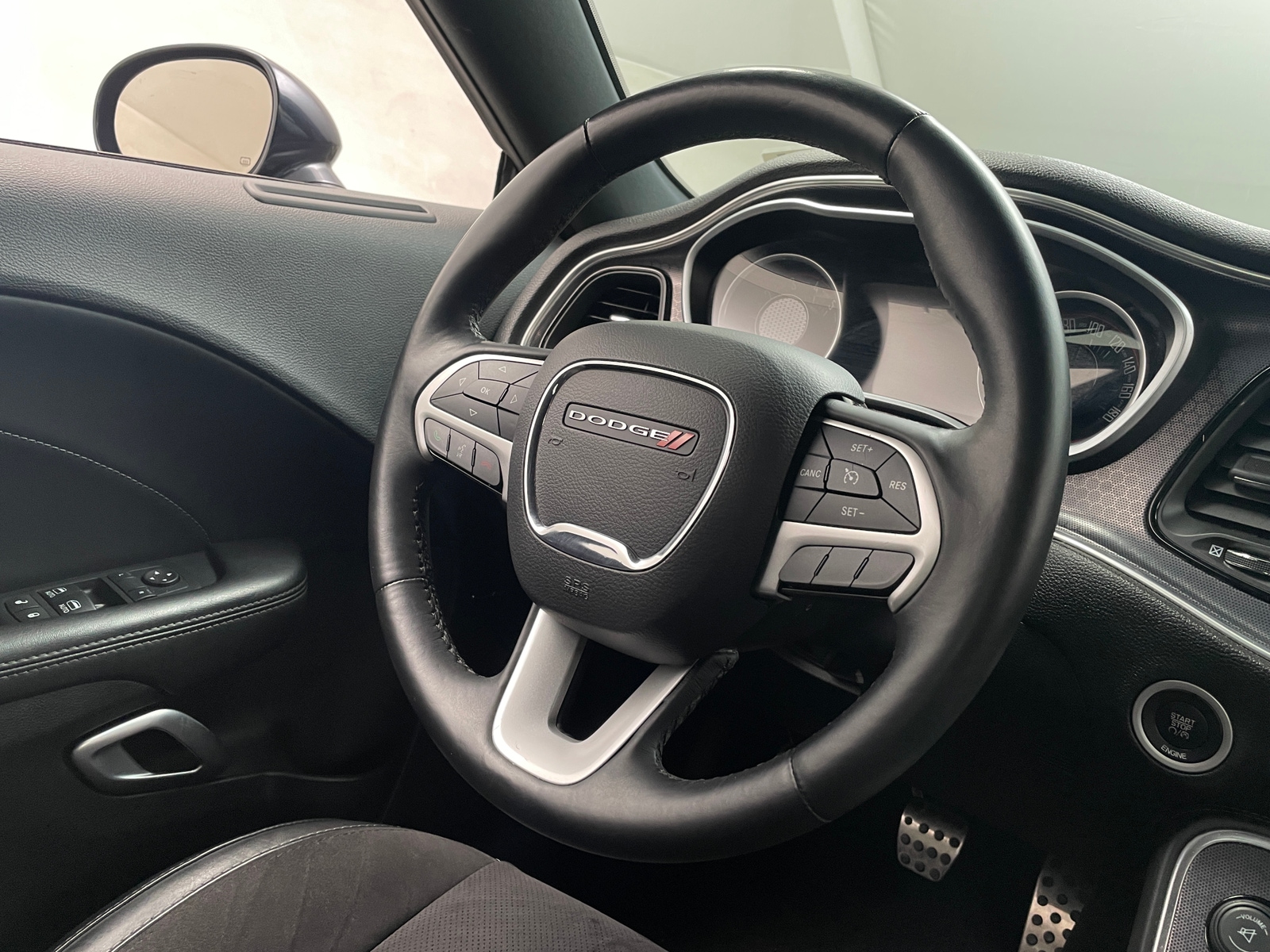 Thumbnail: 2016 Dodge Challenger - 3