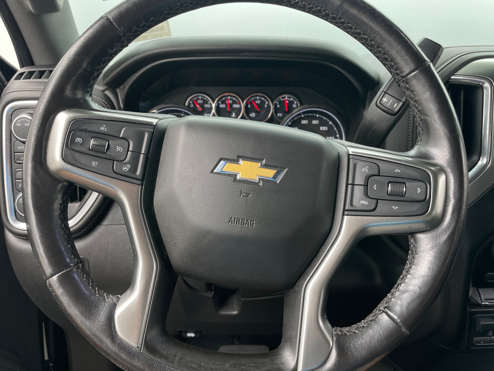 Thumbnail: 2021 Chevrolet Silverado 1500 - 5