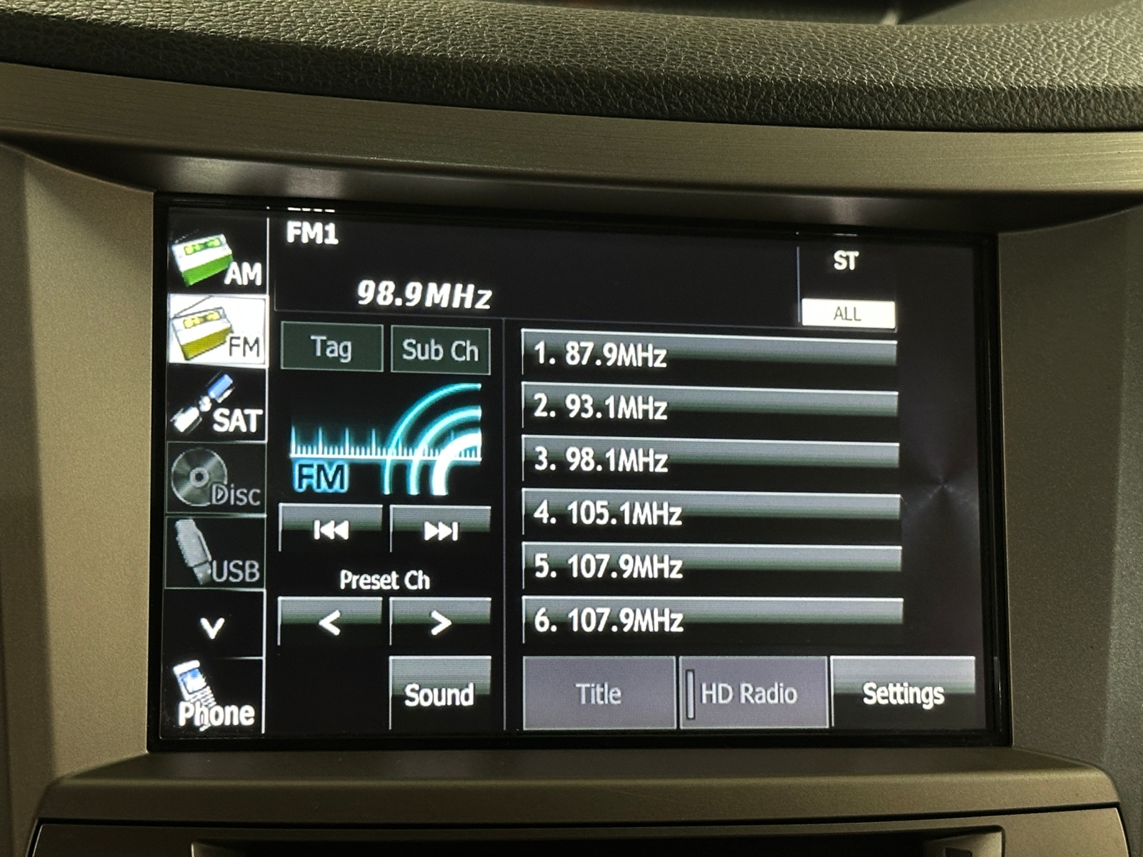 Thumbnail: 2013 Subaru Outback - 3