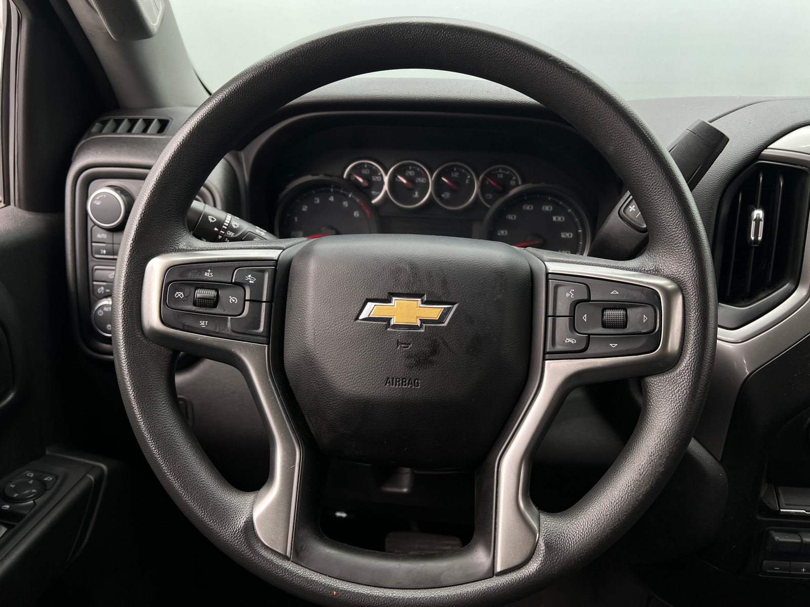 Thumbnail: 2022 Chevrolet Silverado 1500 - 5