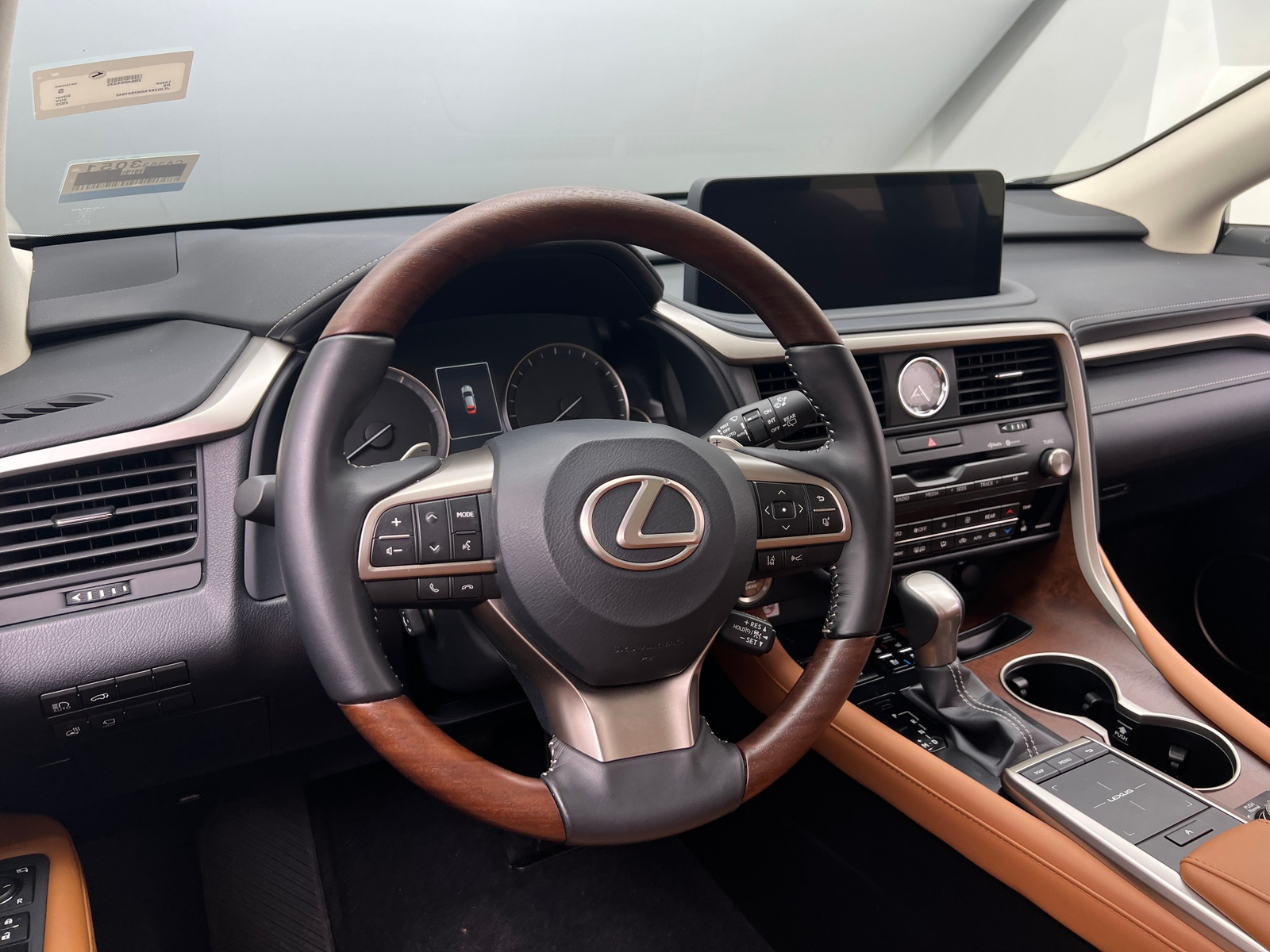 Thumbnail: 2022 Lexus RX - 4