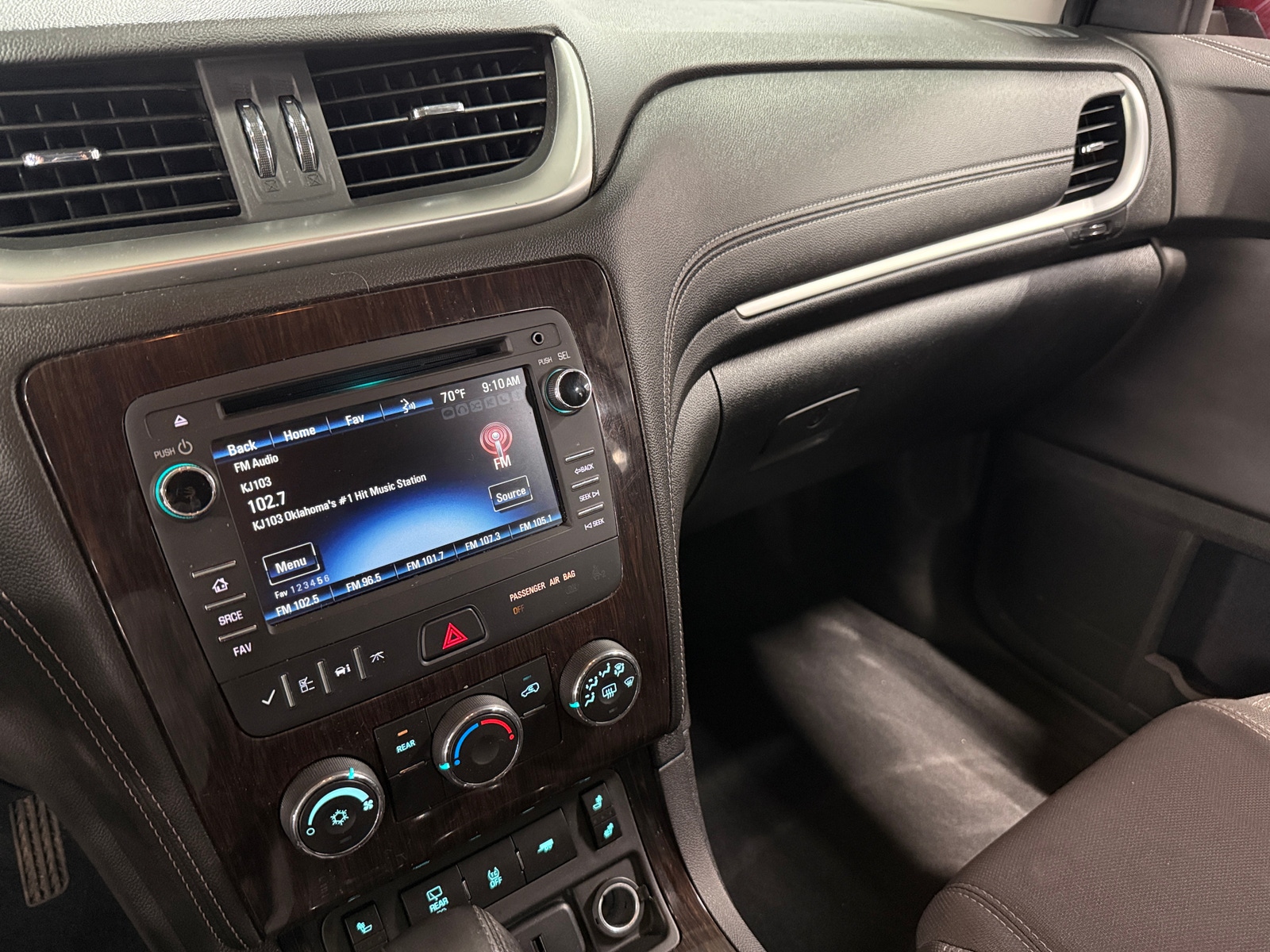 Thumbnail: 2017 Chevrolet Traverse - 4