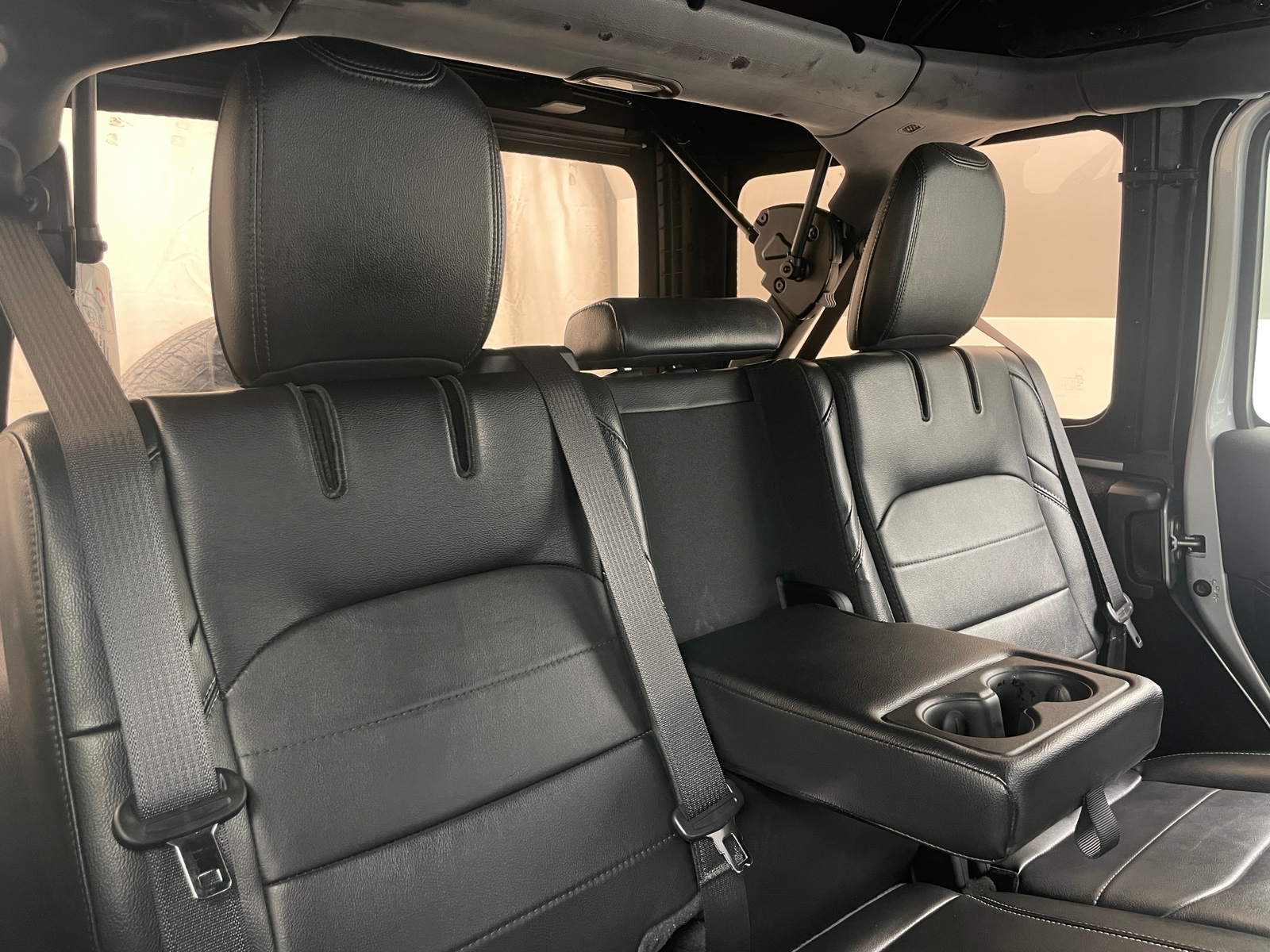 Thumbnail: 2022 Jeep Wrangler - 6