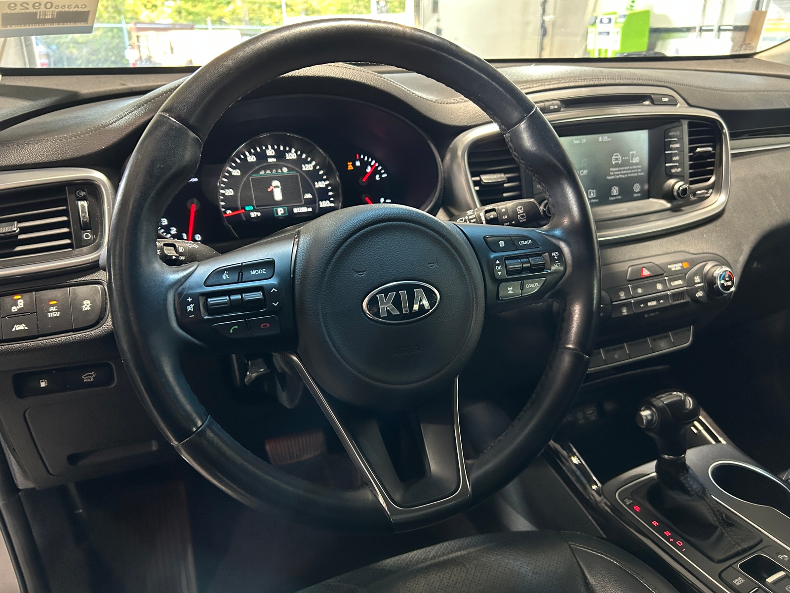 Thumbnail: 2017 Kia Sorento - 4