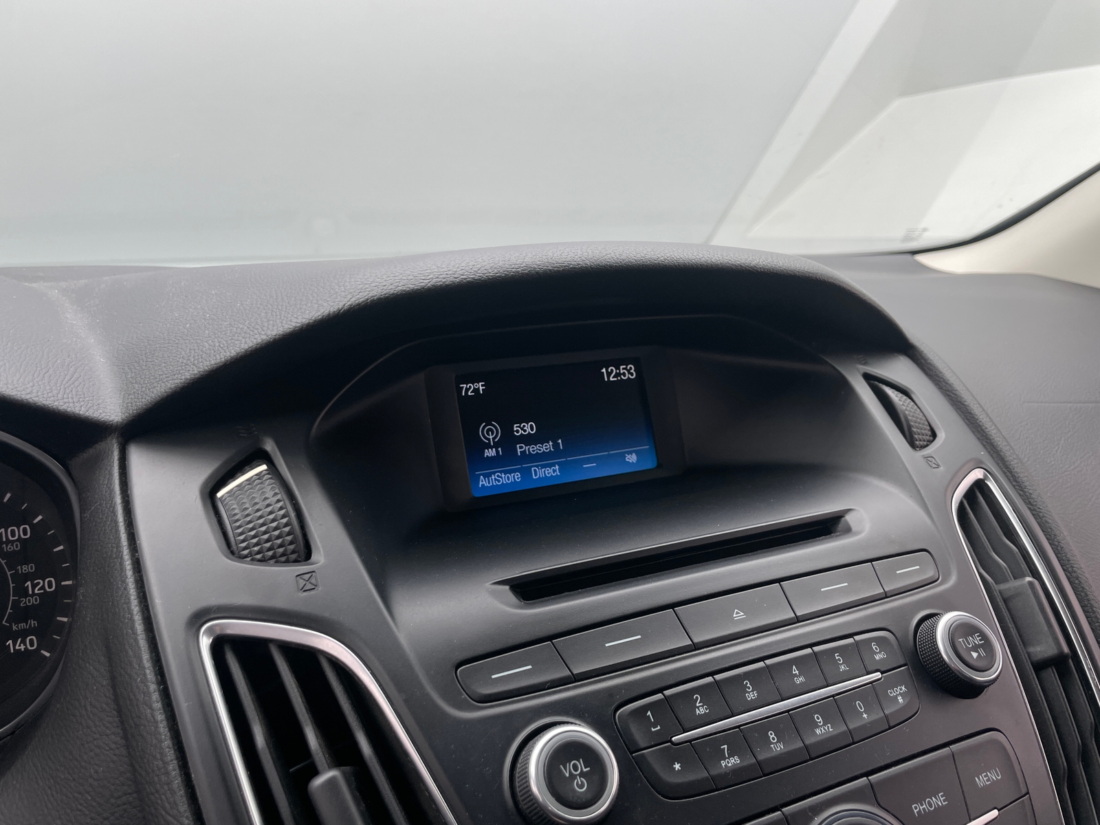 Thumbnail: 2015 Ford Focus - 4
