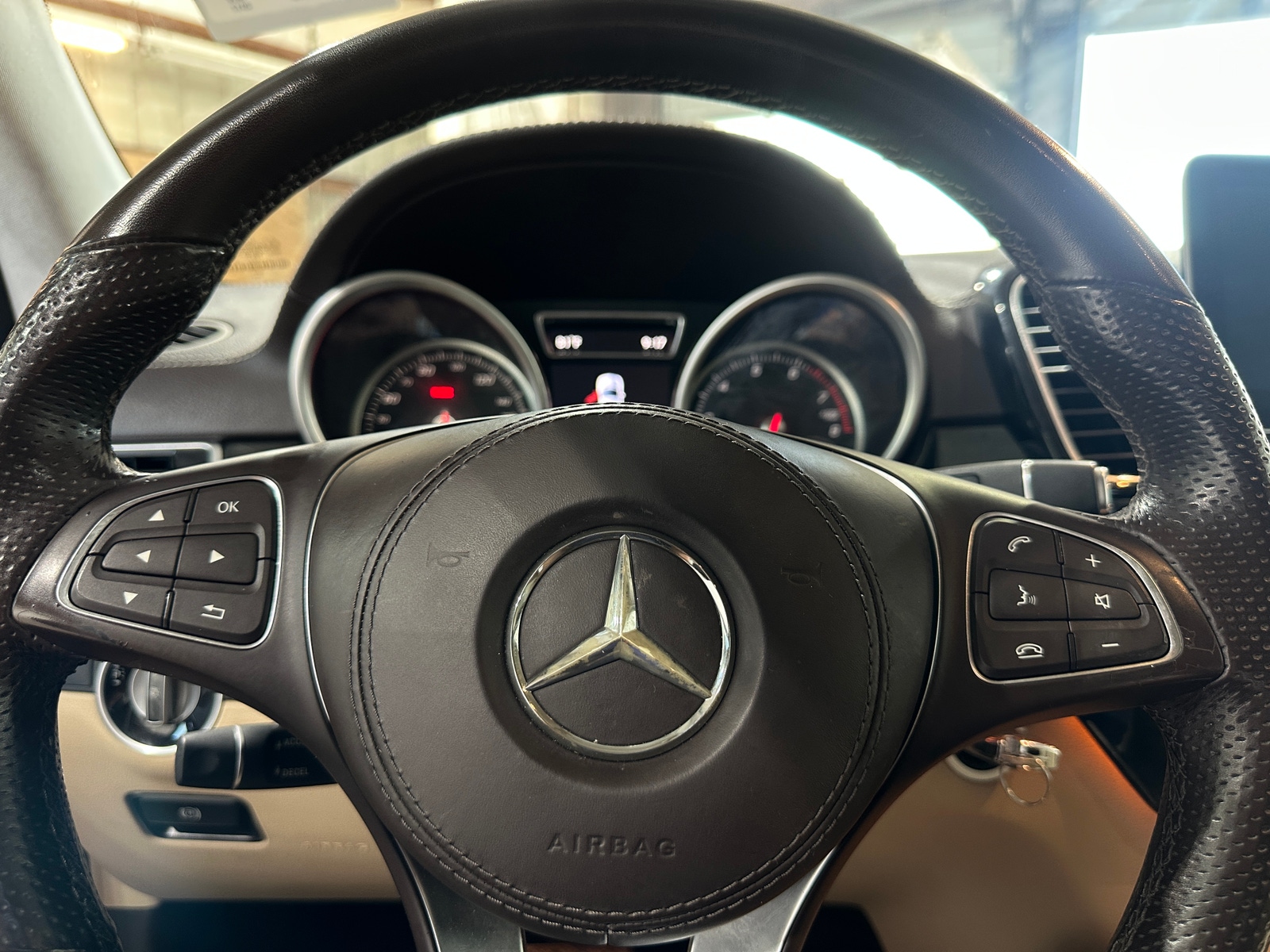 Thumbnail: 2017 Mercedes-Benz GLS - 4