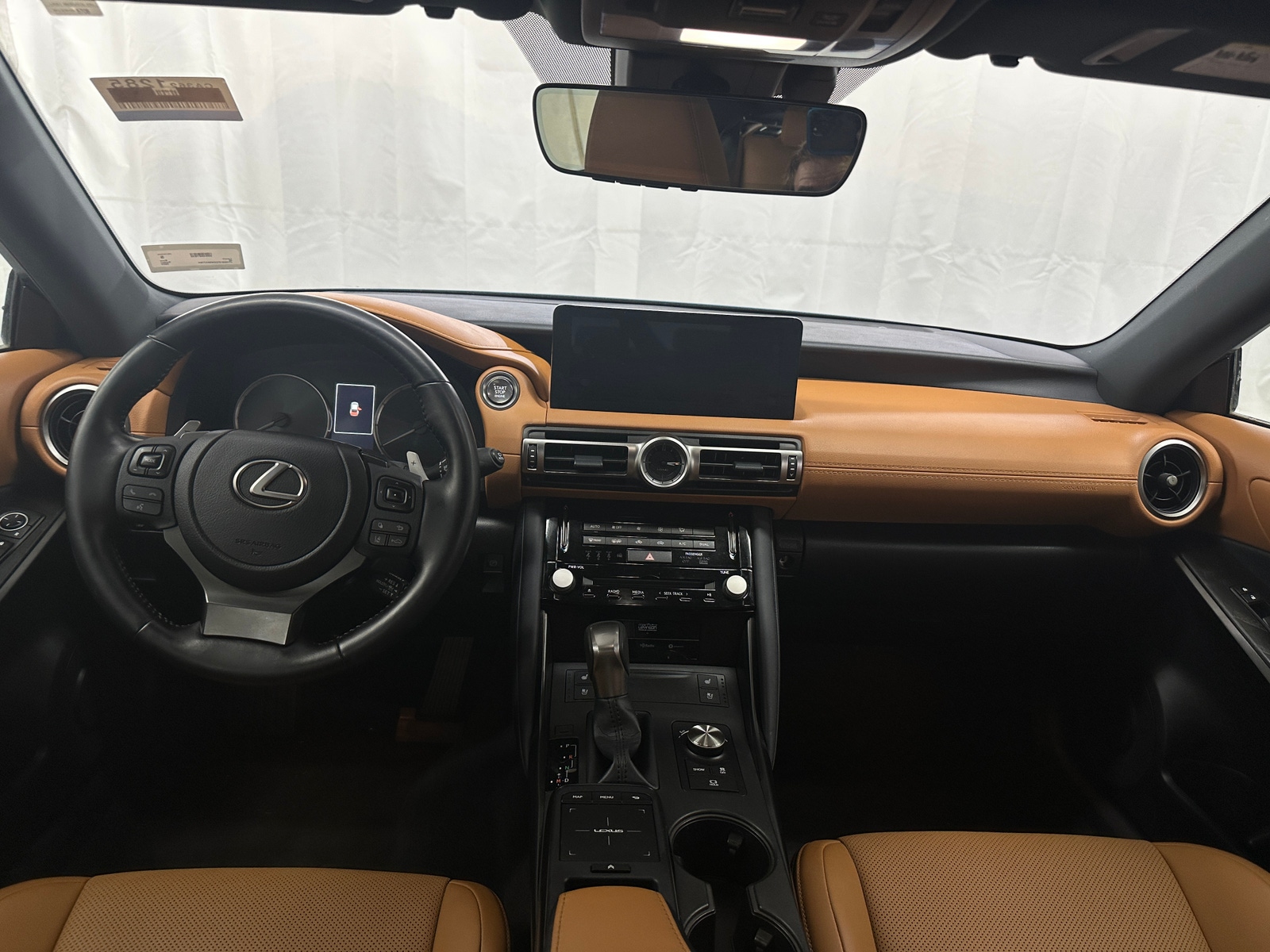 Thumbnail: 2022 Lexus IS - 3