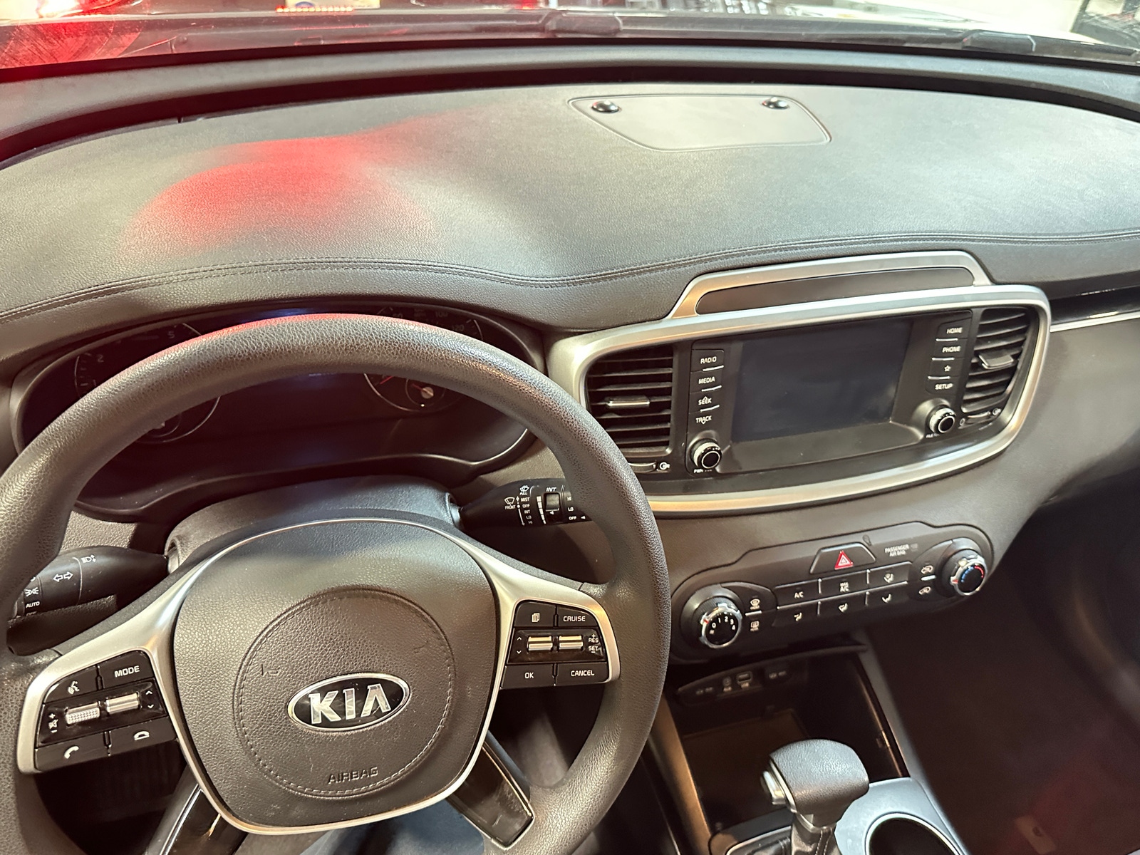 Thumbnail: 2019 Kia Sorento - 3