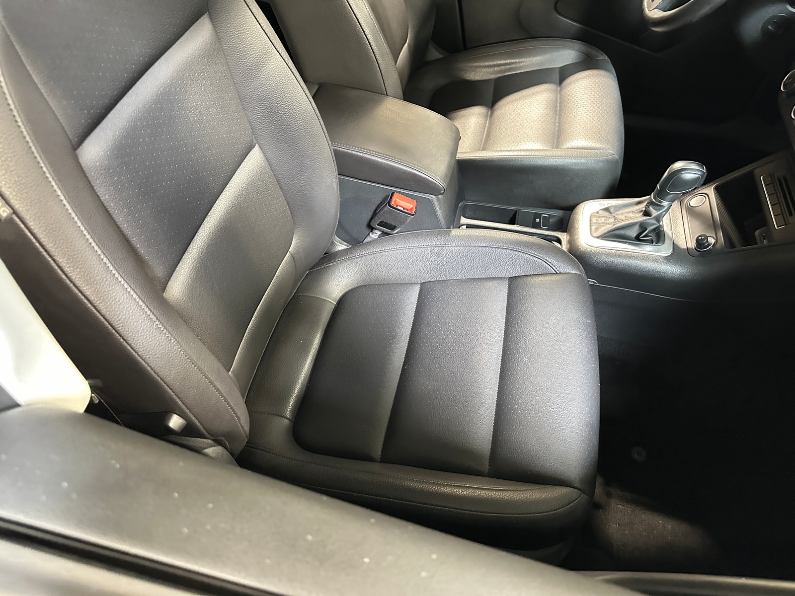 Thumbnail: 2016 Volkswagen Tiguan - 2