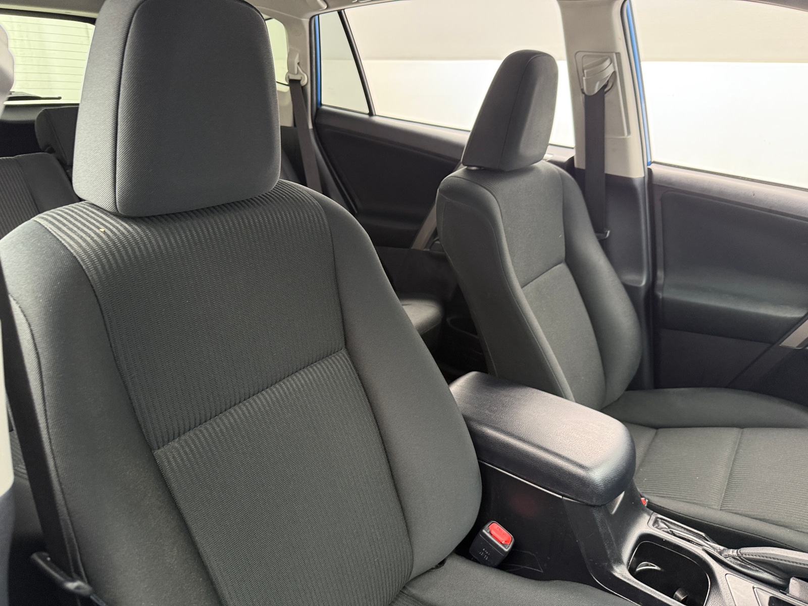 Thumbnail: 2018 Toyota RAV4 - 2